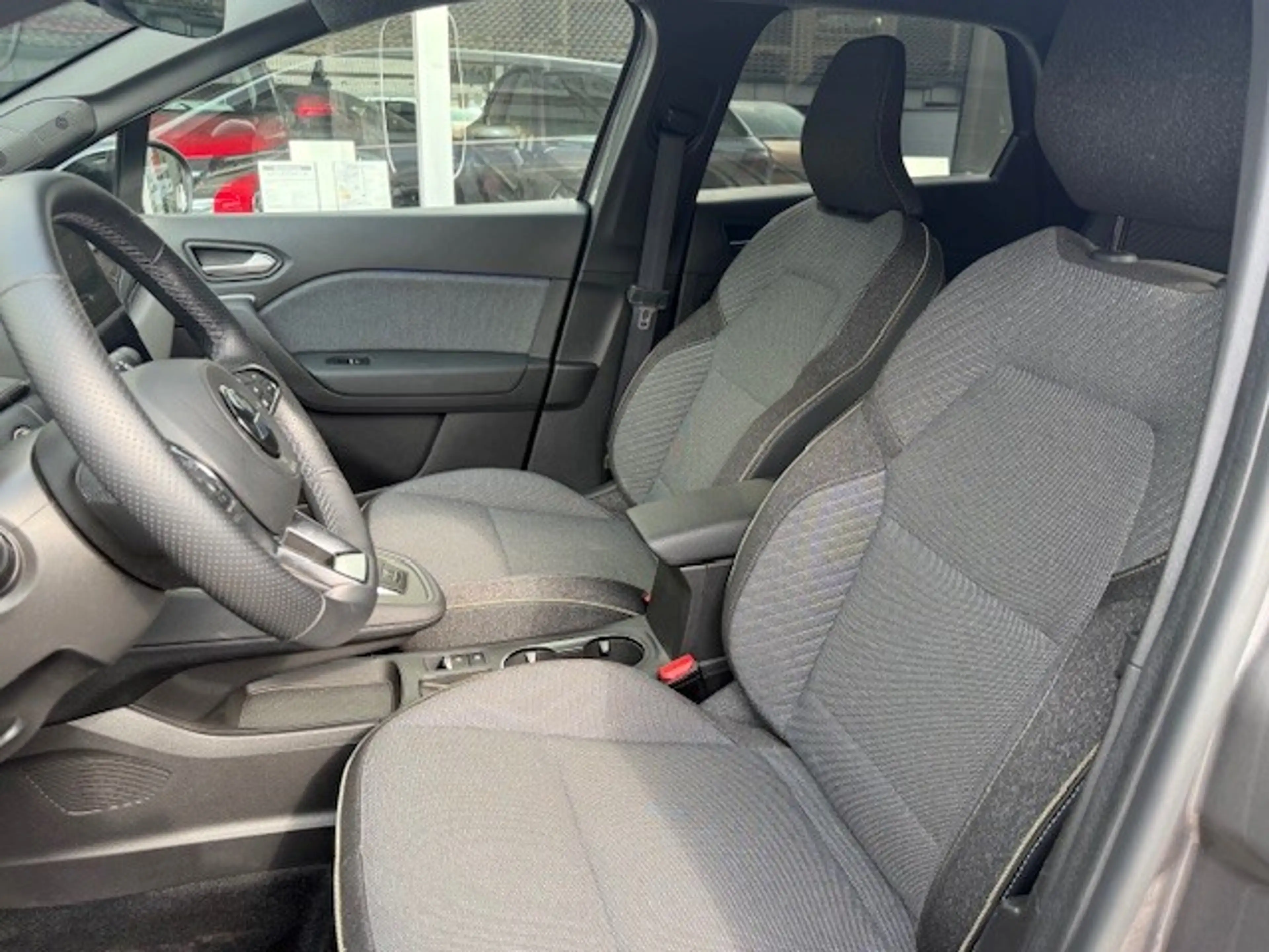 Mitsubishi Grandis 1.8 HEV 116 kW Intro Edition — photo 5
