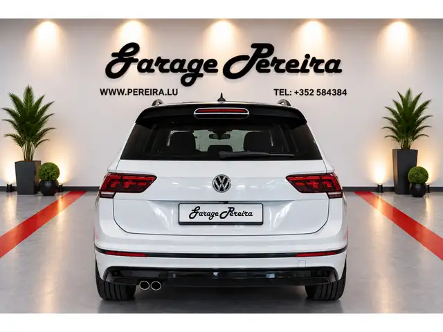 Volkswagen Tiguan view 4