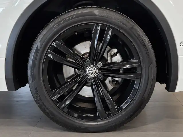 Volkswagen Tiguan view 14