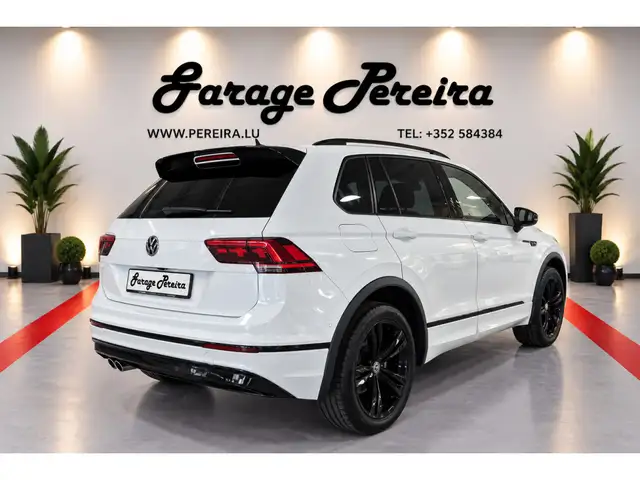 Volkswagen Tiguan view 3