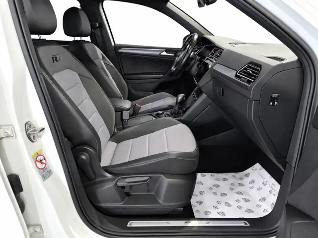 Volkswagen Tiguan view 5