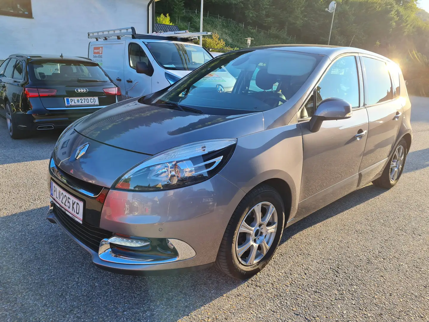 Renault Scenic Scénic Energy dCi 110 TomTom Edition TomTom Edition Grau - 1
