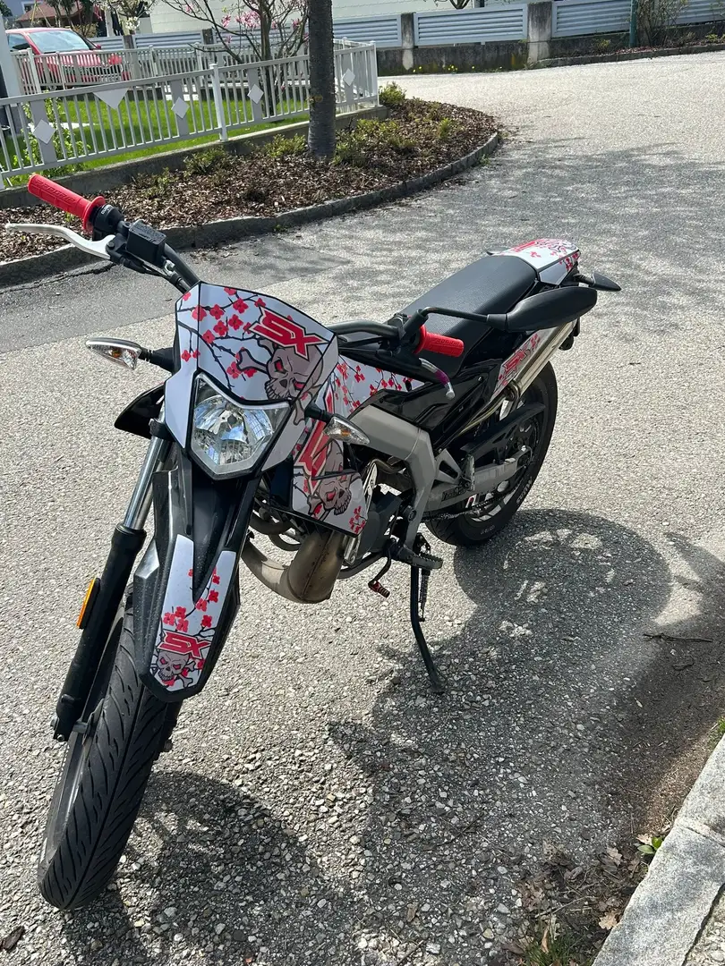 Aprilia SX 50 Schwarz - 2