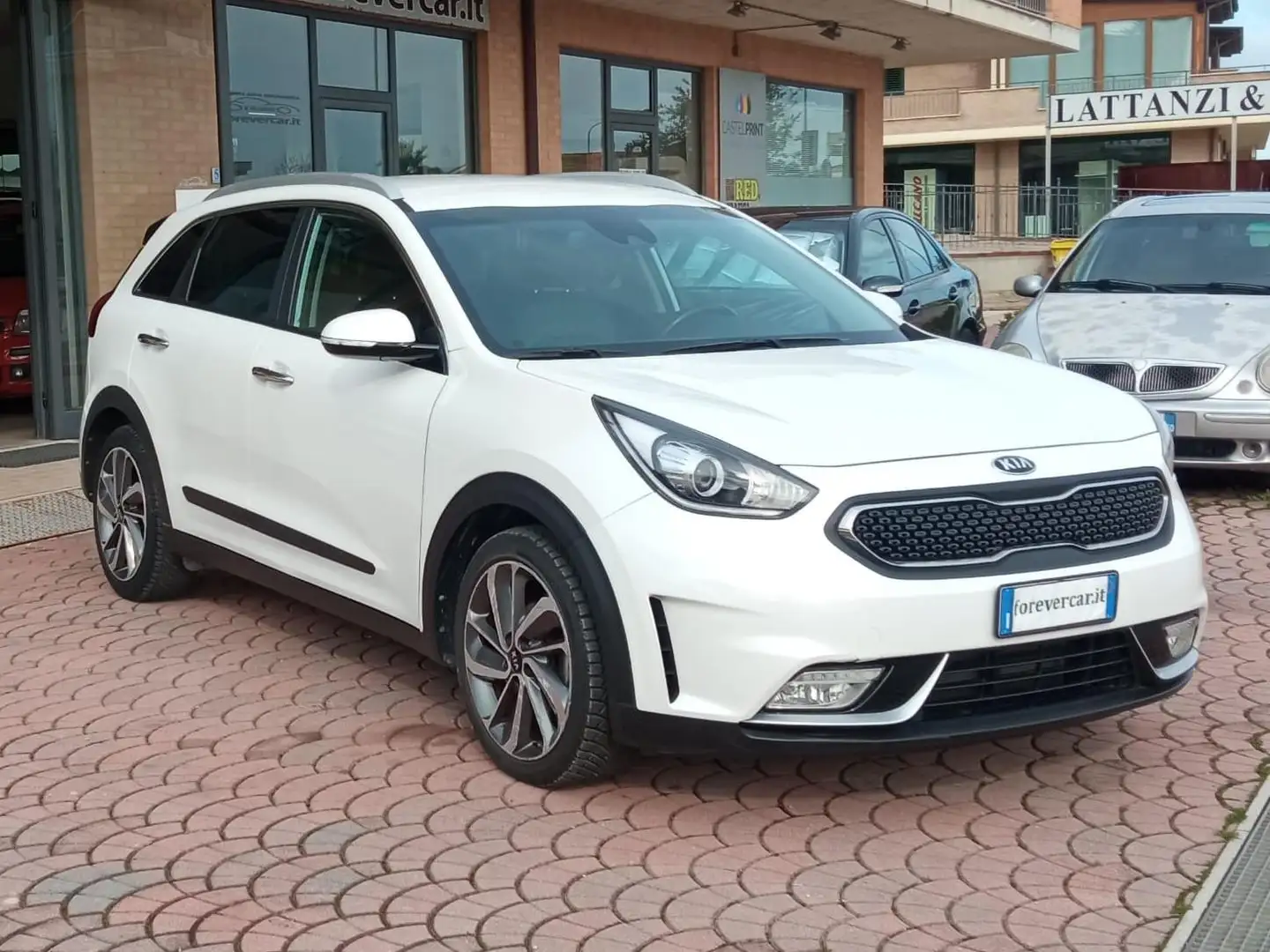 Kia Niro 1.6 GDI HYBRID GARANZIA 12 MESI UN PROPRIETARIO Weiß - 2