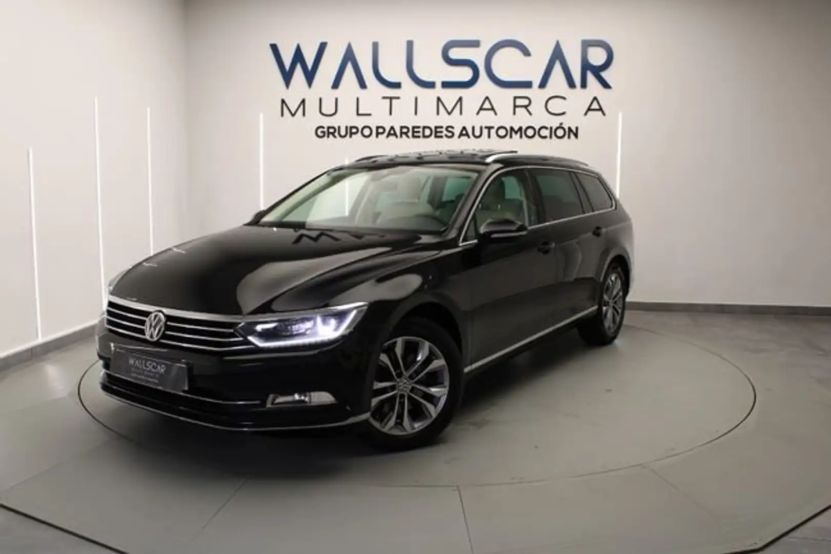 Volkswagen Passat 2.0TDI Advance DSG7 110kW Negro - 2