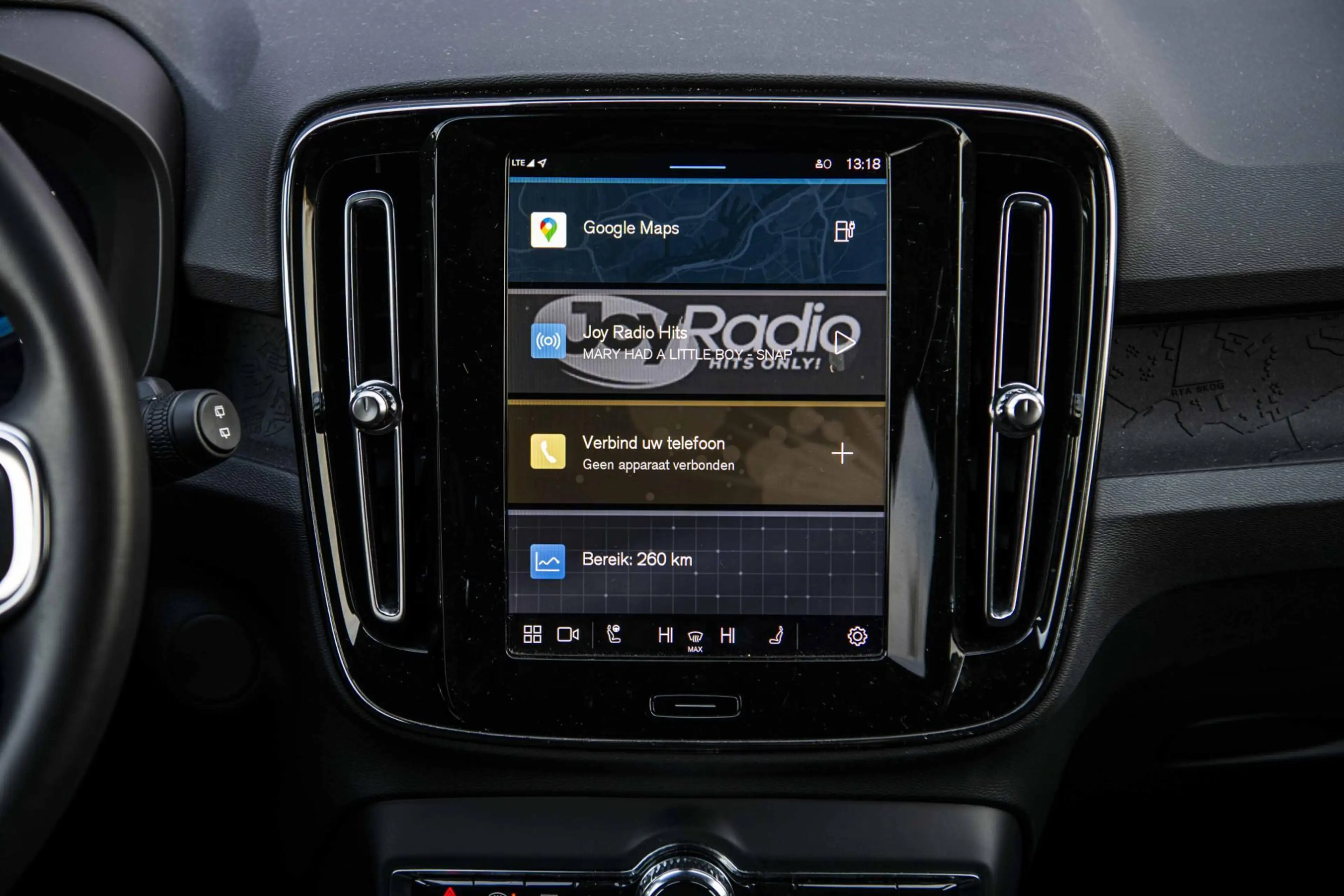Volvo EX40 Single Motor Extended Range Plus Black Ed. 82 kWh — photo 13
