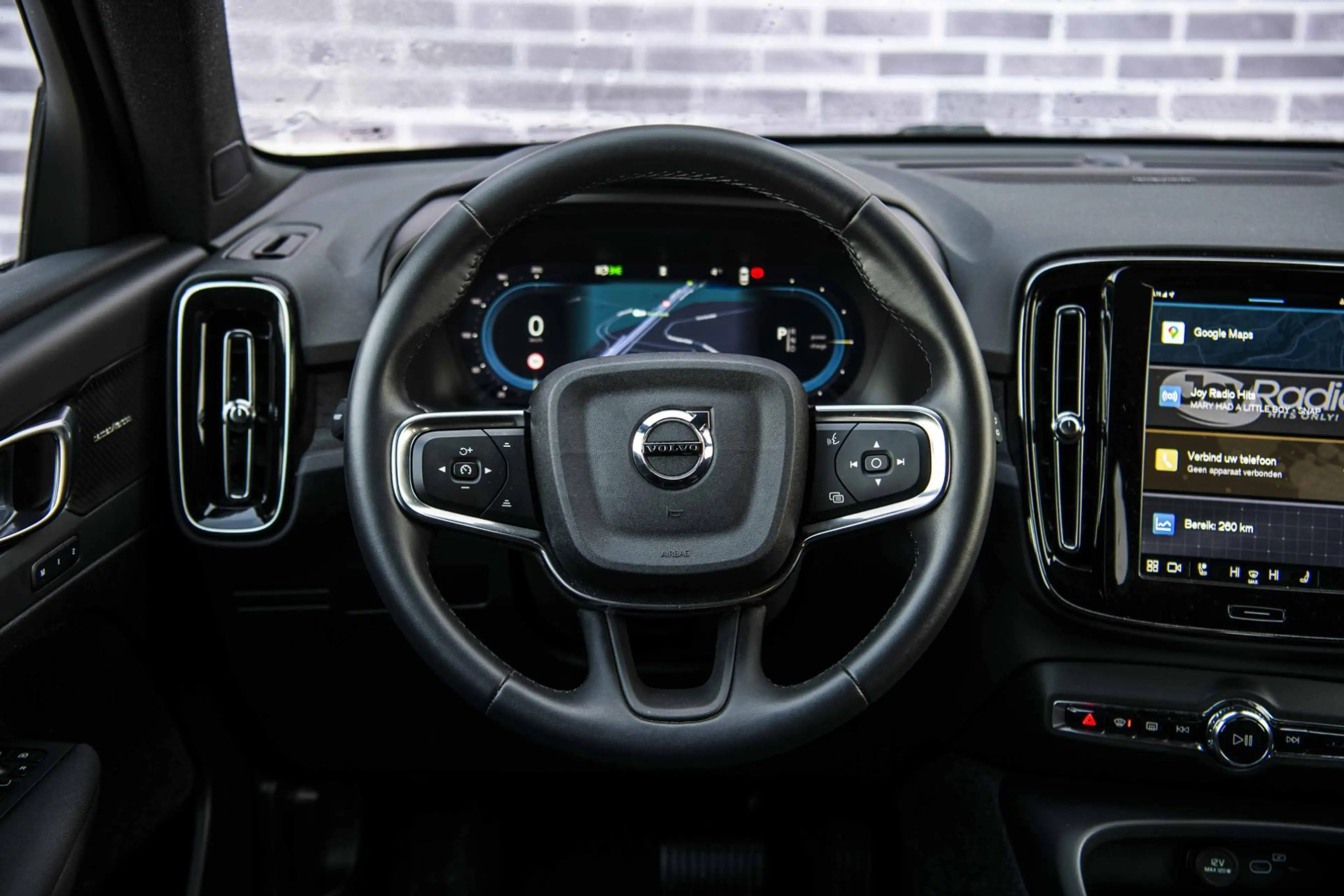 Volvo EX40 Single Motor Extended Range Plus Black Ed. 82 kWh — photo 4