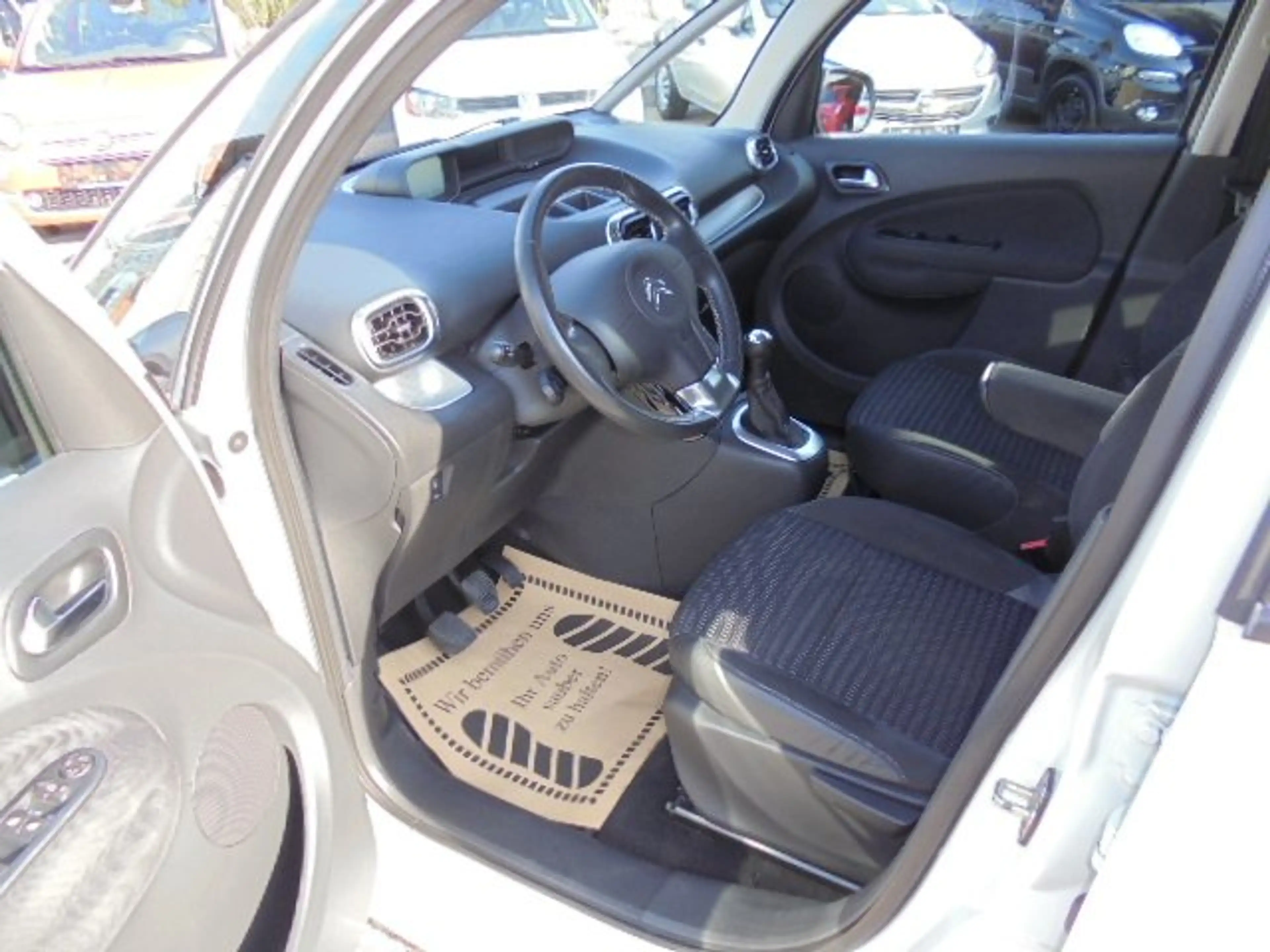 Citroen C3 Picasso C3 Picasso BlueHDi 100 manuell Exclusive Exclusive — photo 9