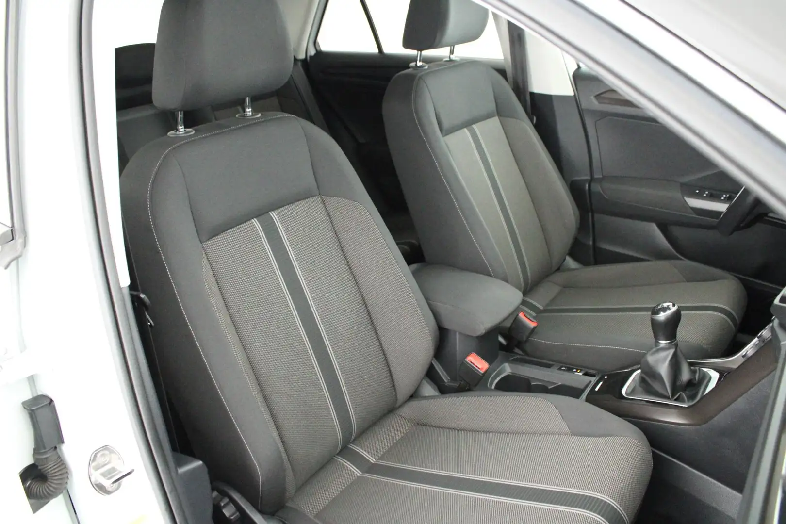 Volkswagen T-Roc 1.0 TSI 116pk H6 Style Navigatie ACC Clima PDC Car Wit - 2