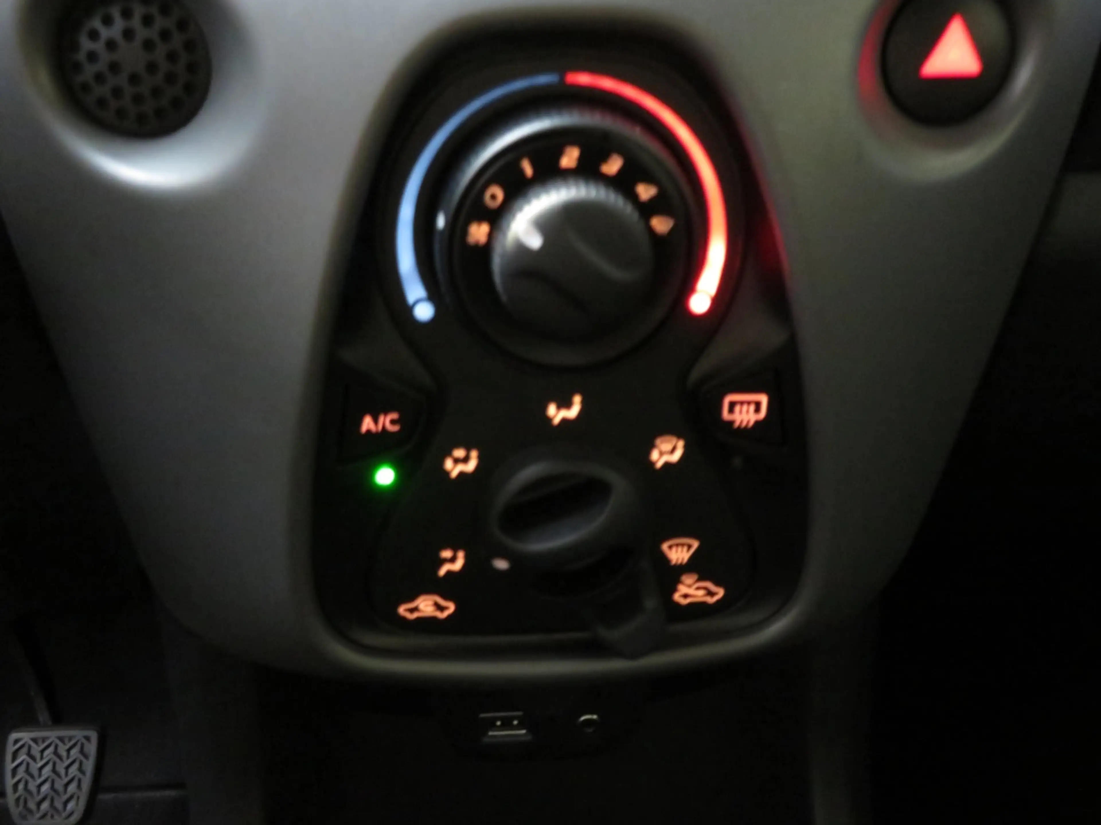 Peugeot 108 1.0 e-VTi Active AUTOMAAT — photo 13