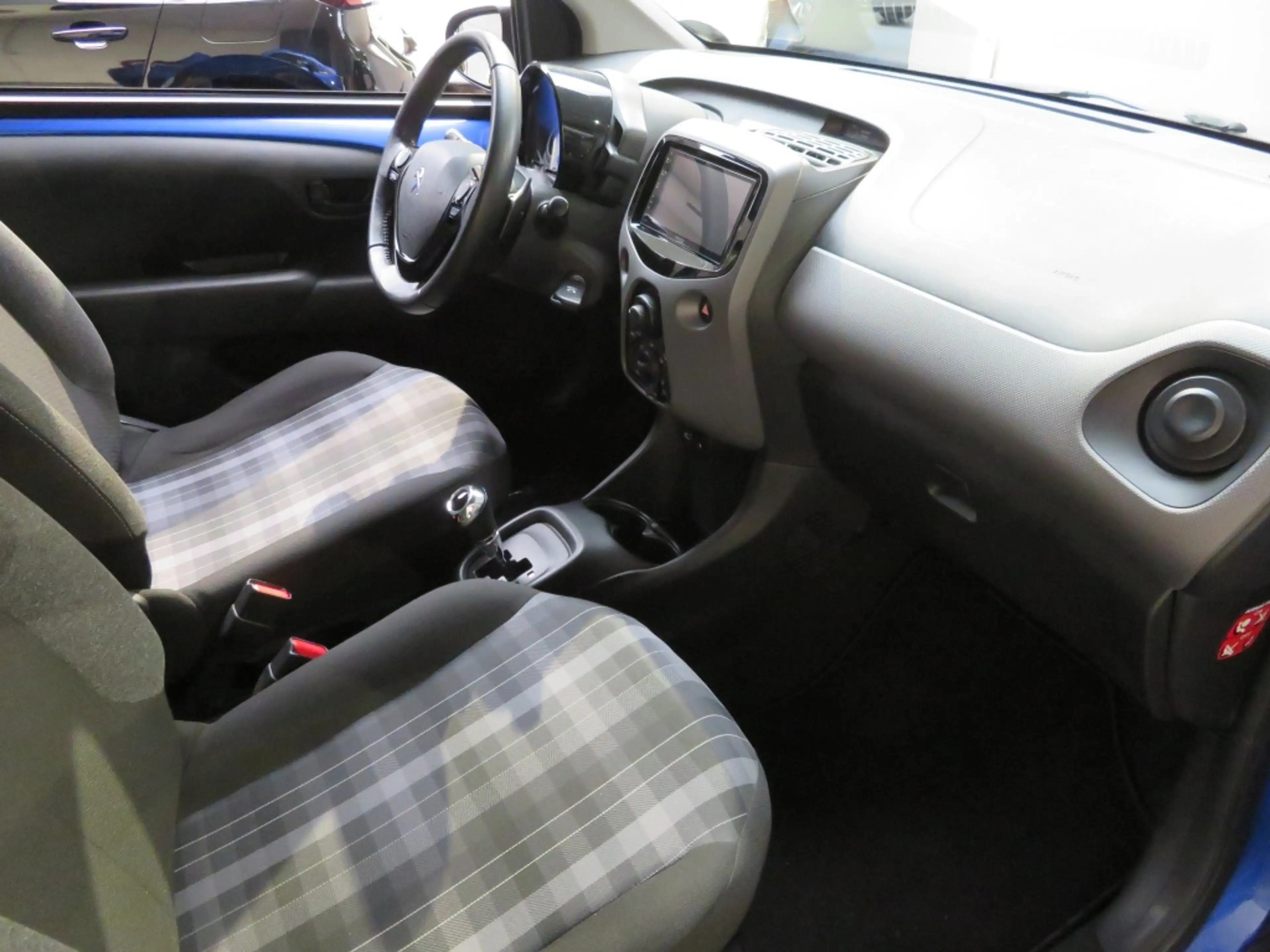 Peugeot 108 1.0 e-VTi Active AUTOMAAT — photo 5