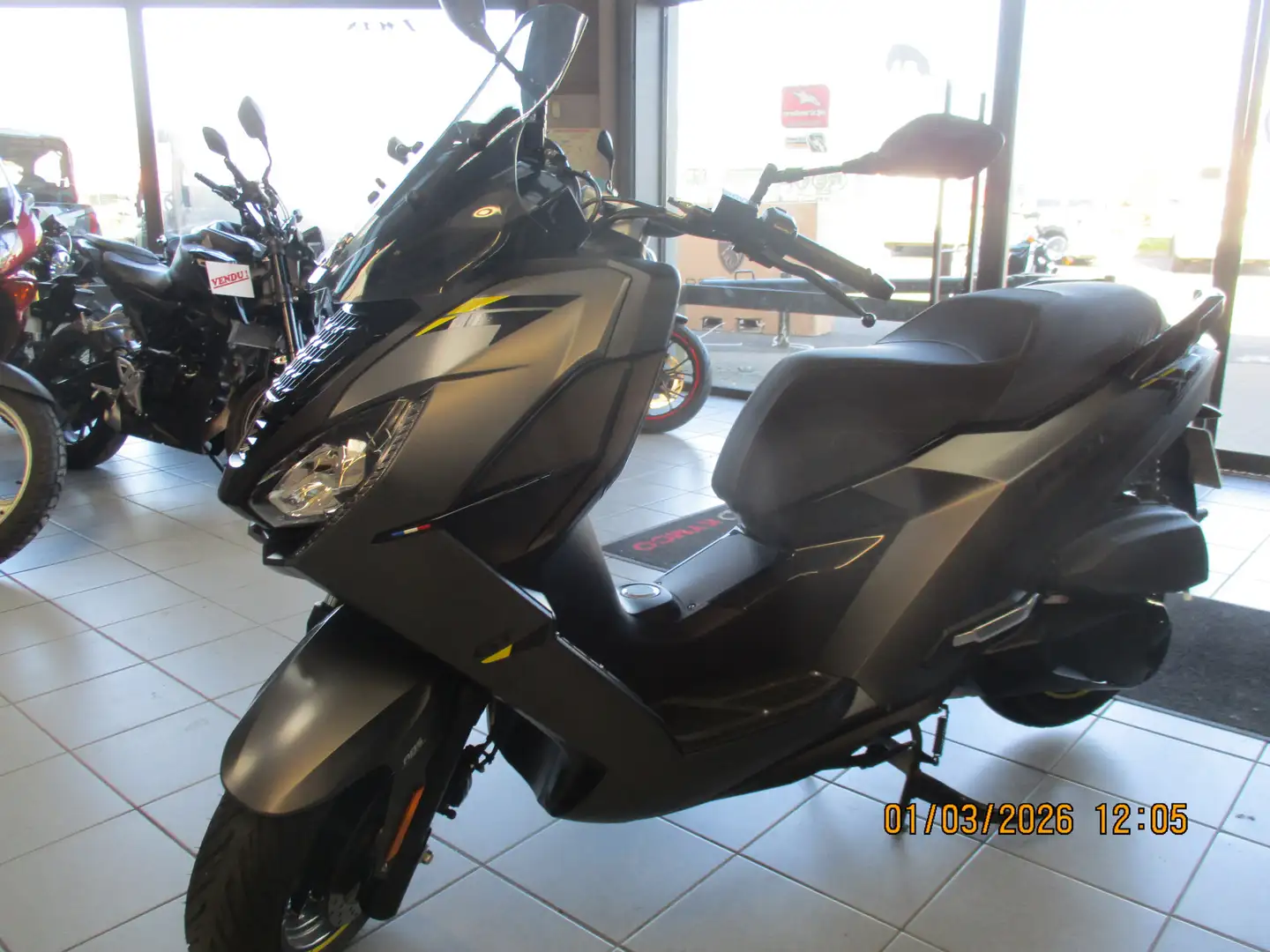 Peugeot Pulsion Gris - 1