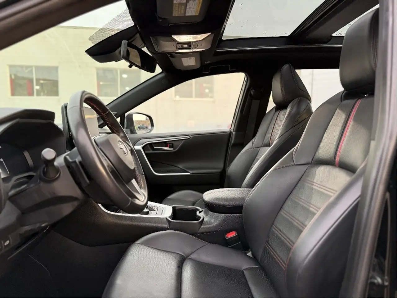 Toyota RAV 4 Prime снимка Toyota RAV 4 Prime