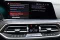BMW X5 1.HAND! 360° ACC PANO H&K DAB 2-ACHS AHK 3,5t Zwart - thumbnail 30
