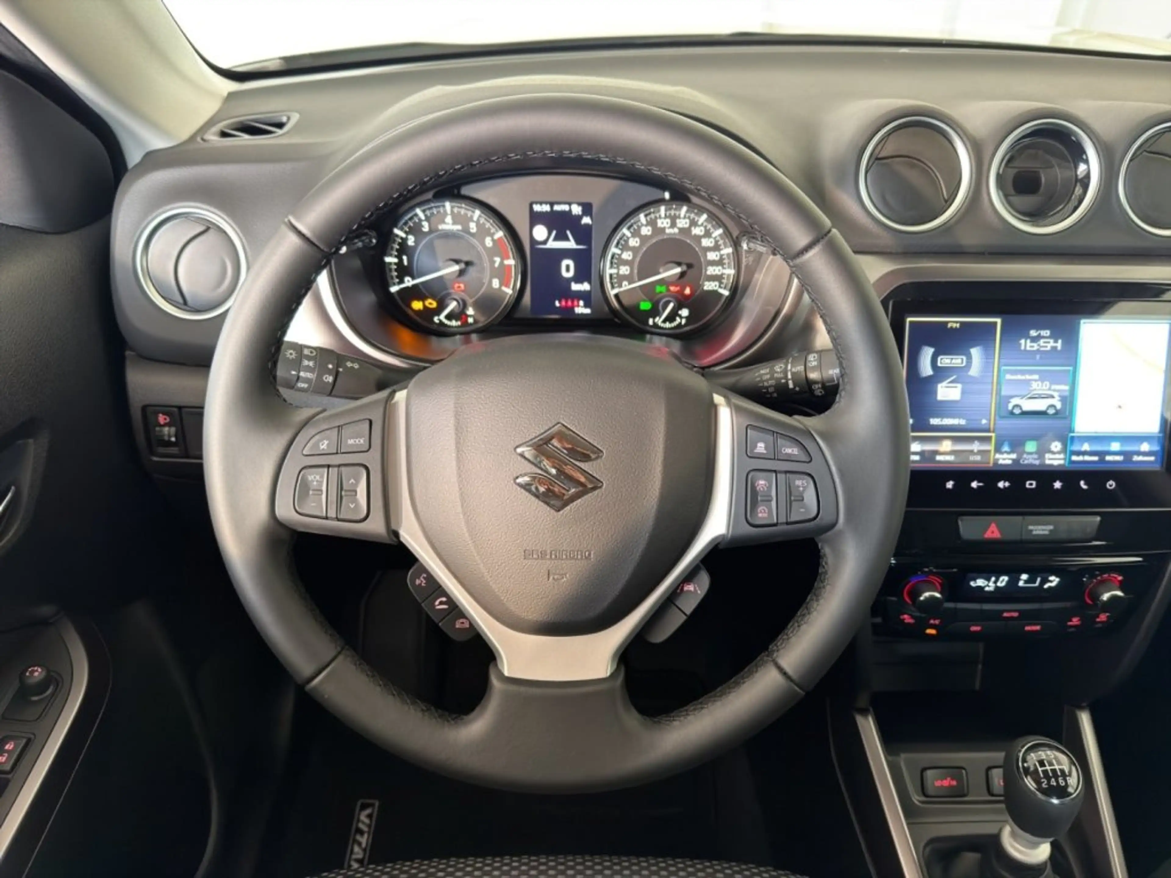 Suzuki Vitara 1,4 GLX Hybrid Allgrip Jacques Lemans Sonderedition — photo 11