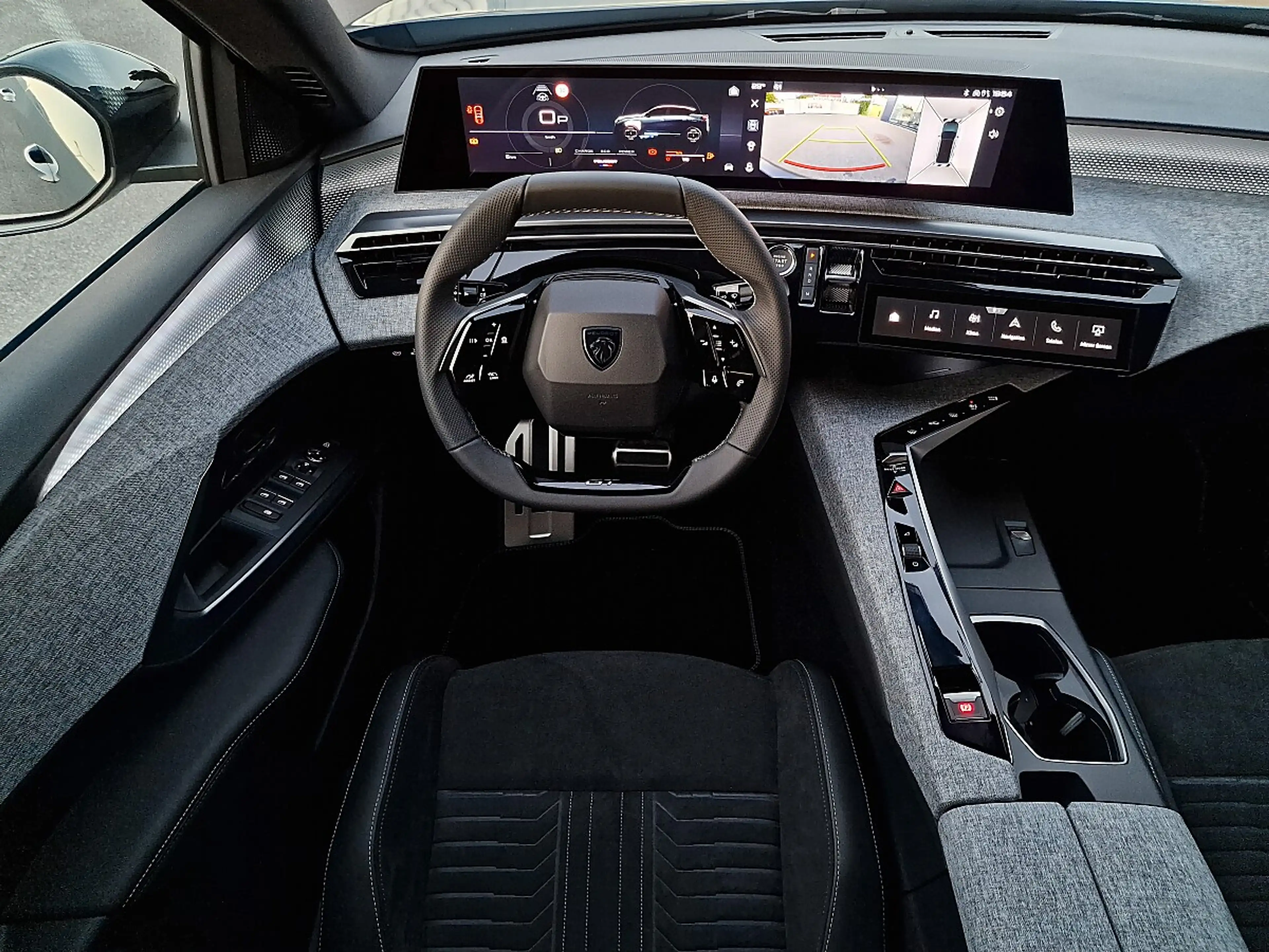 Peugeot 3008 PHEV 195 e-DCS7 GT Exclusive Aut. — photo 6