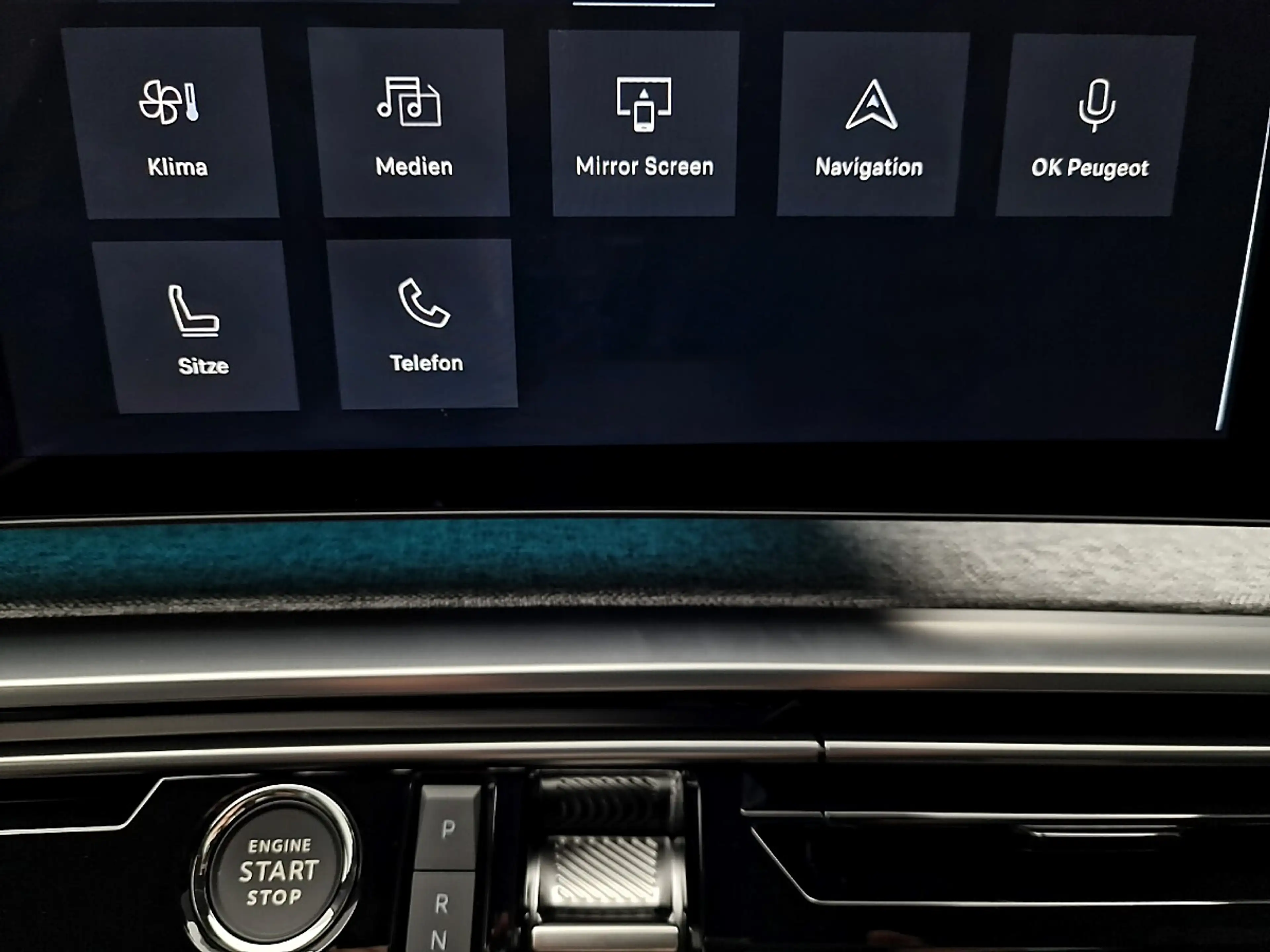Peugeot 3008 PHEV 195 e-DCS7 GT Exclusive Aut. — photo 14
