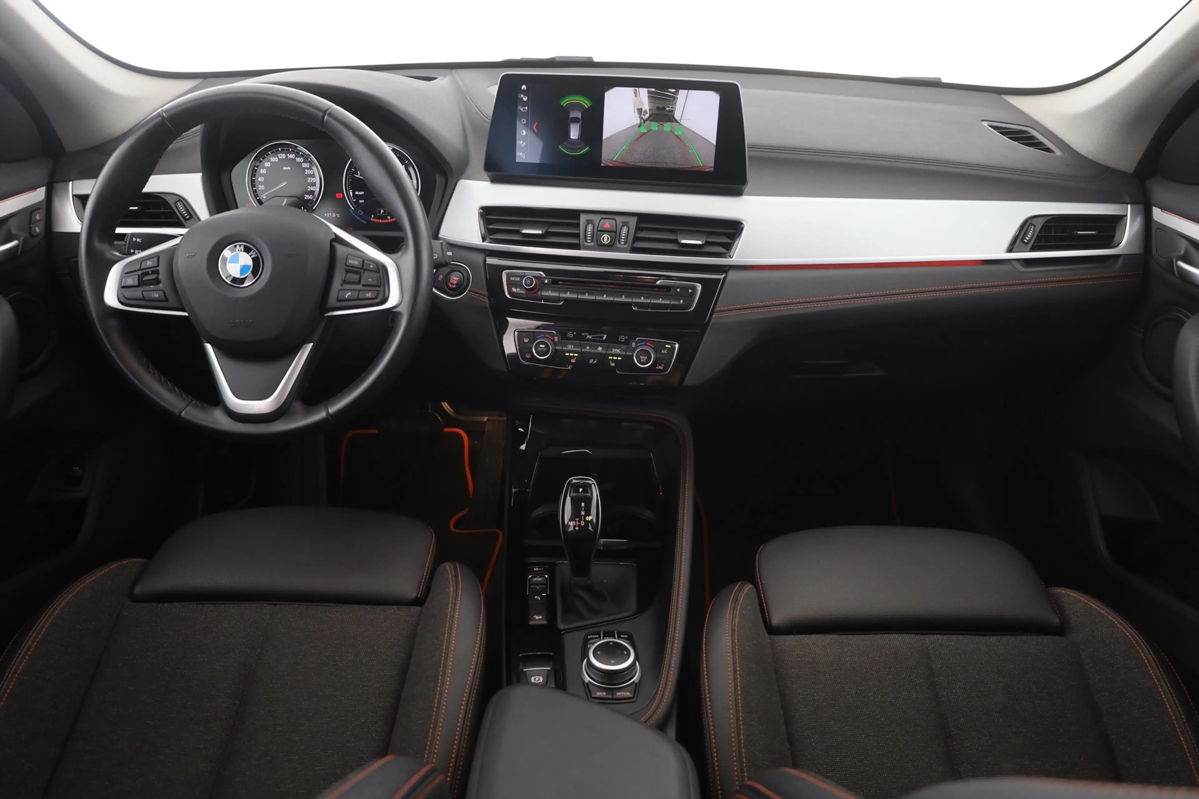 BMW X1 xDrive 20 d Sport Line LED Navi Kamera — photo 9