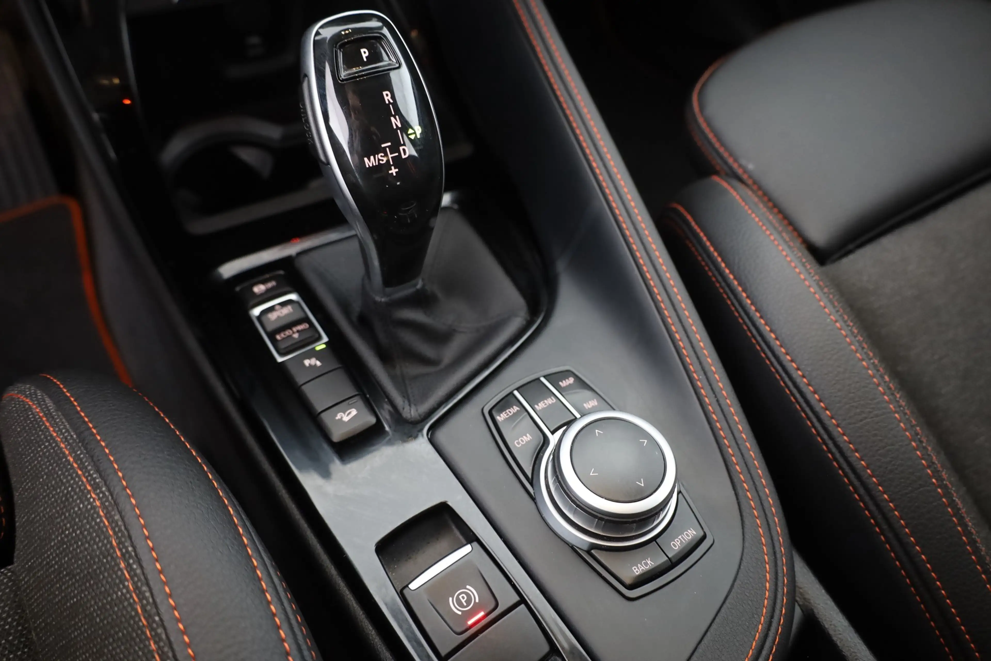 BMW X1 xDrive 20 d Sport Line LED Navi Kamera — photo 14