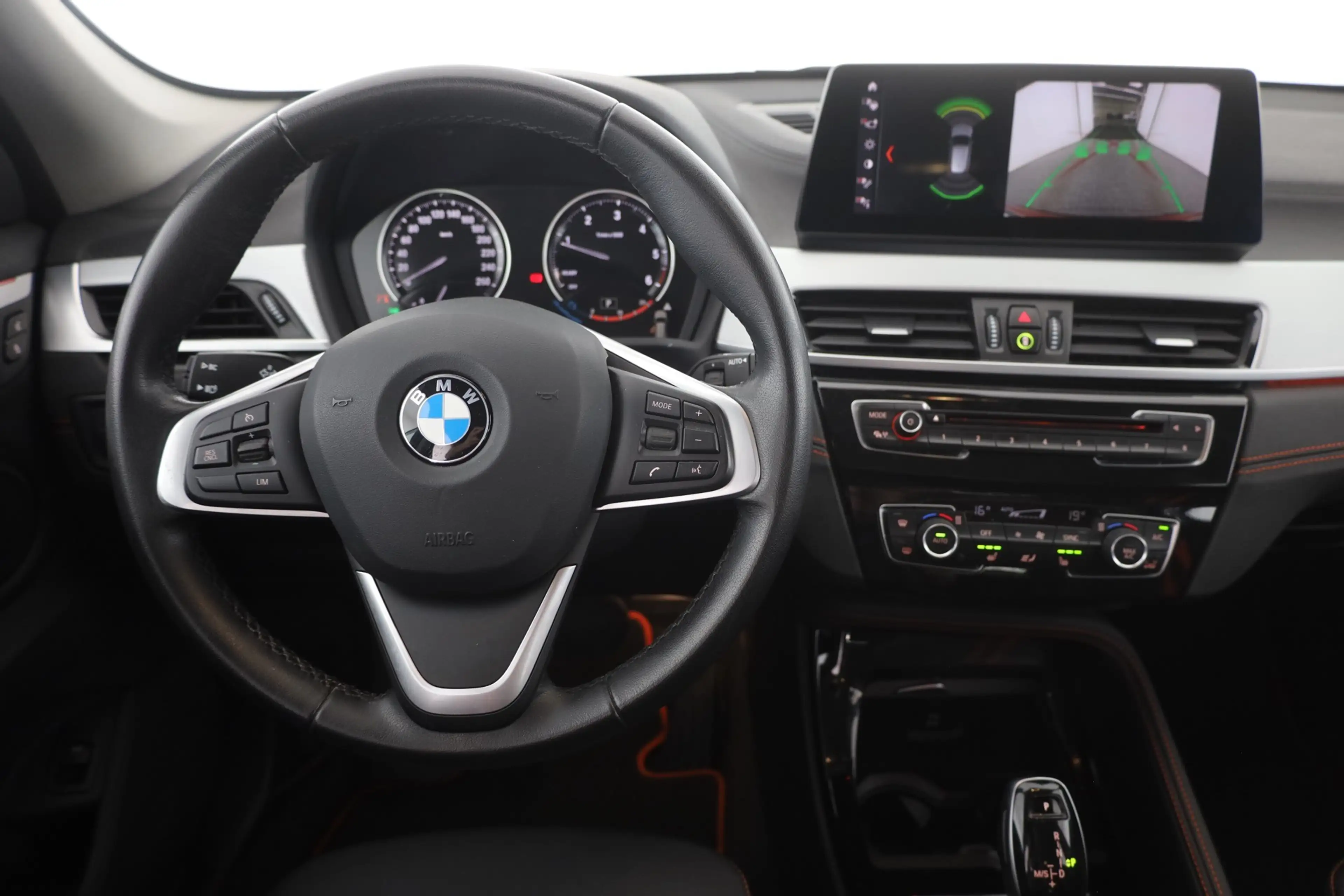 BMW X1 xDrive 20 d Sport Line LED Navi Kamera — photo 10