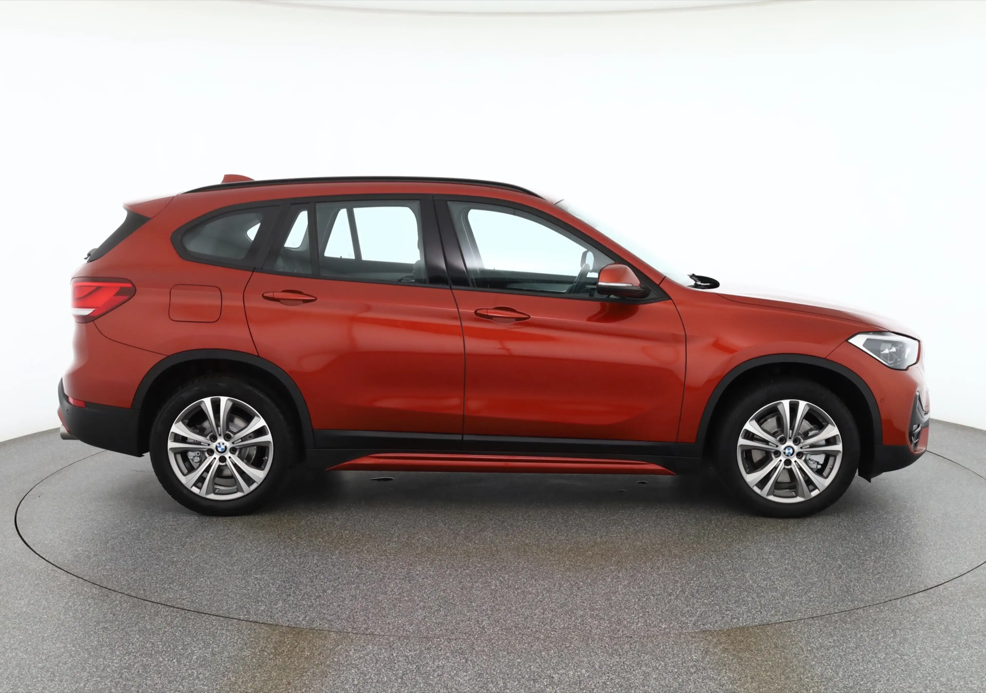 BMW X1 xDrive 20 d Sport Line LED Navi Kamera — photo 6