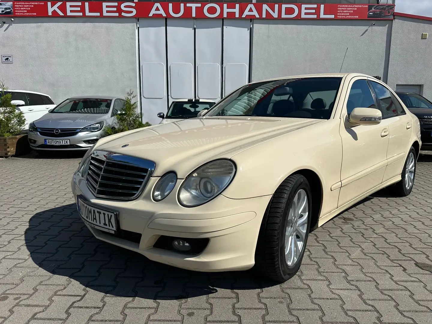 Mercedes-Benz E 200 CDI Automatik Gelb - 2