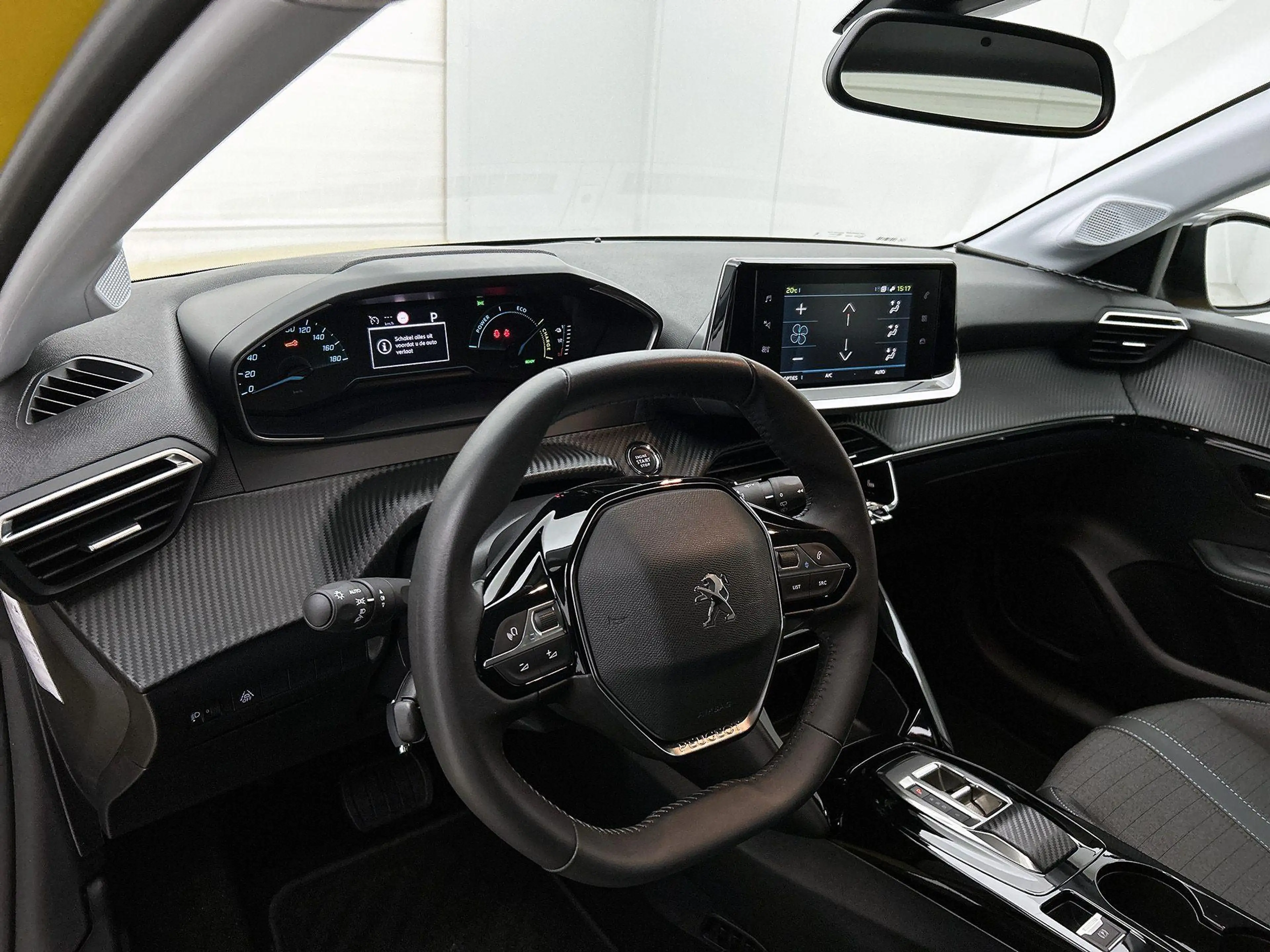 Peugeot e-208 EV Allure 50 kWh 136pk | Lage kilometerstand | Nav — photo 12