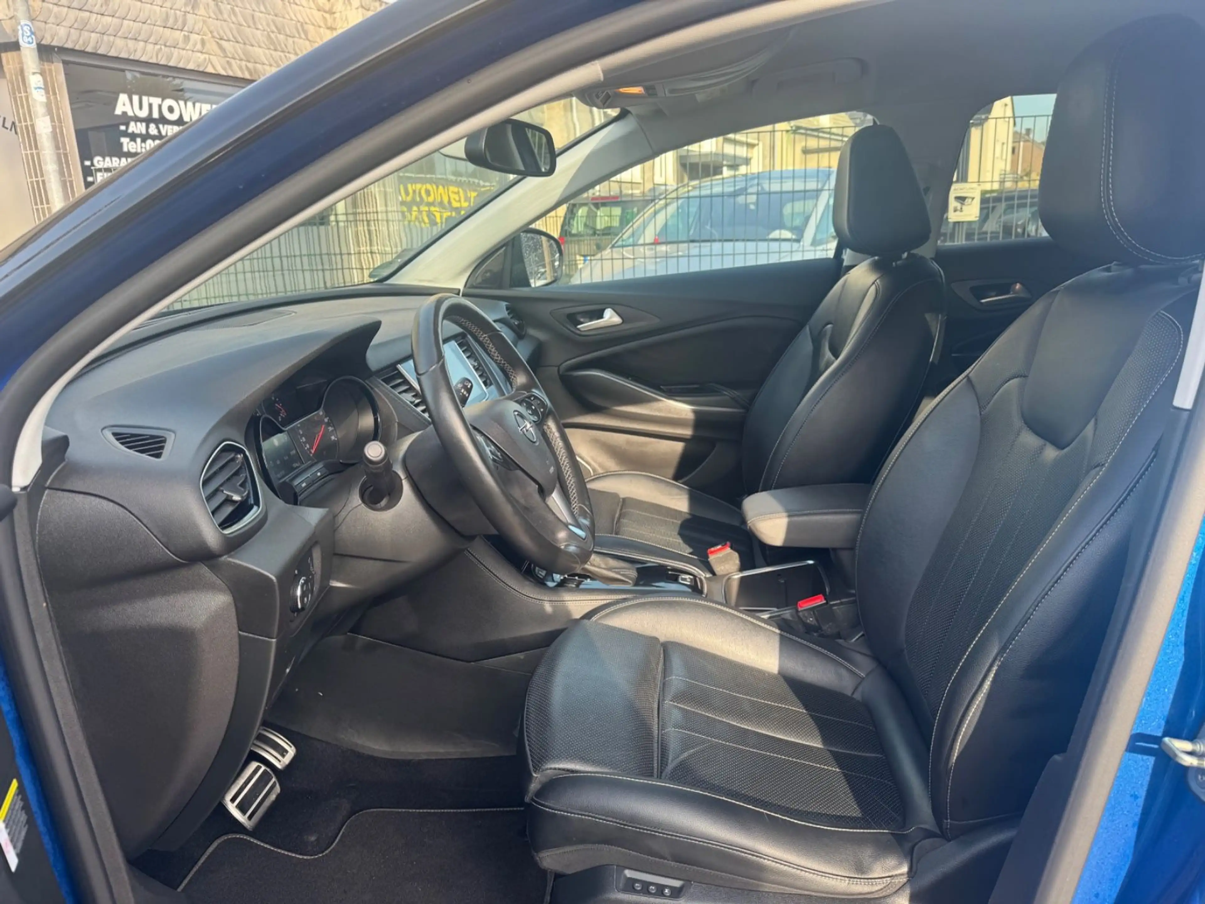 Opel Grandland X AUTOMATIK/1.HAND/360°KAMERA/SHZ V-H/LEDER/ALU/ — photo 10