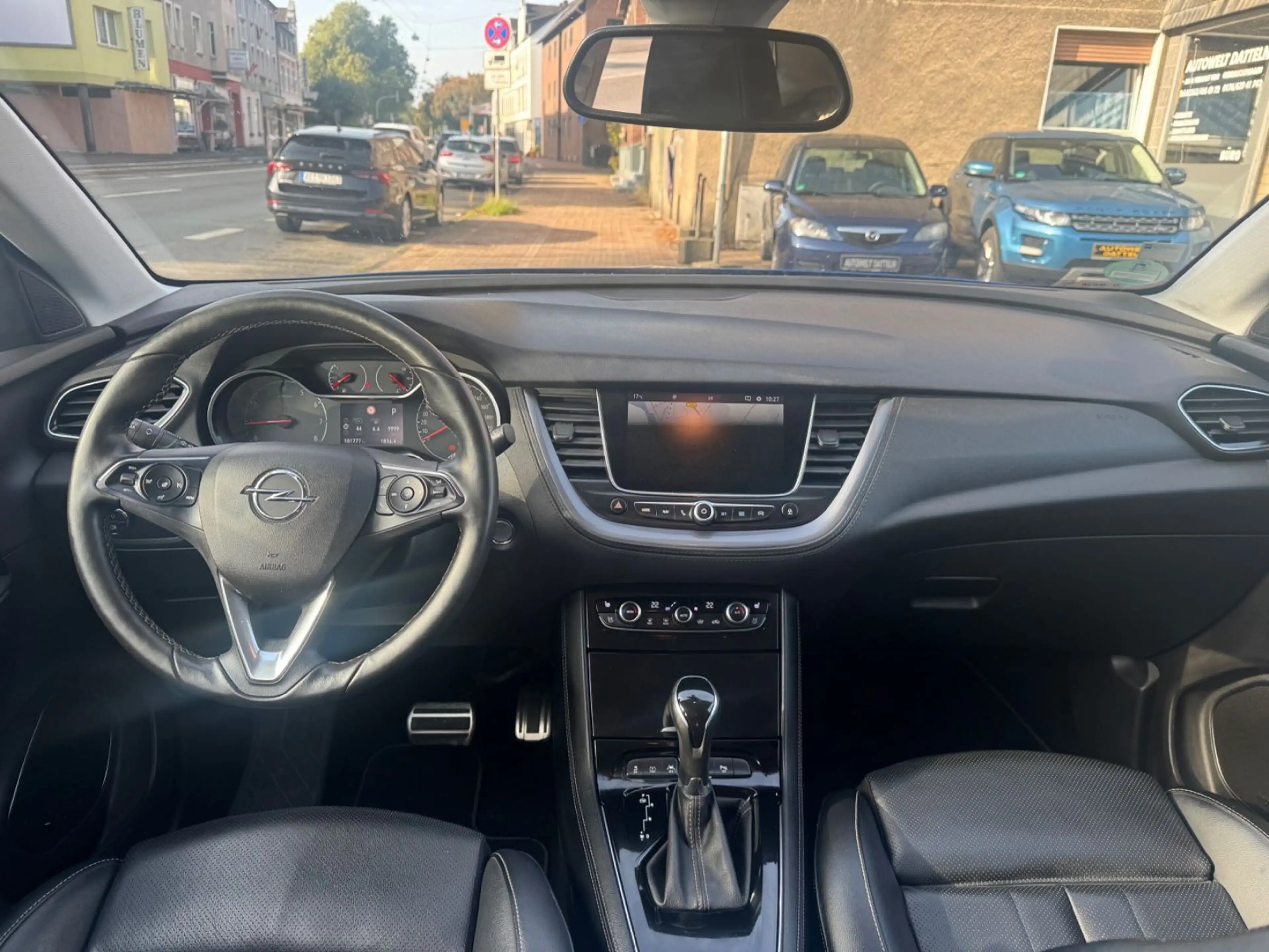 Opel Grandland X AUTOMATIK/1.HAND/360°KAMERA/SHZ V-H/LEDER/ALU/ — photo 8