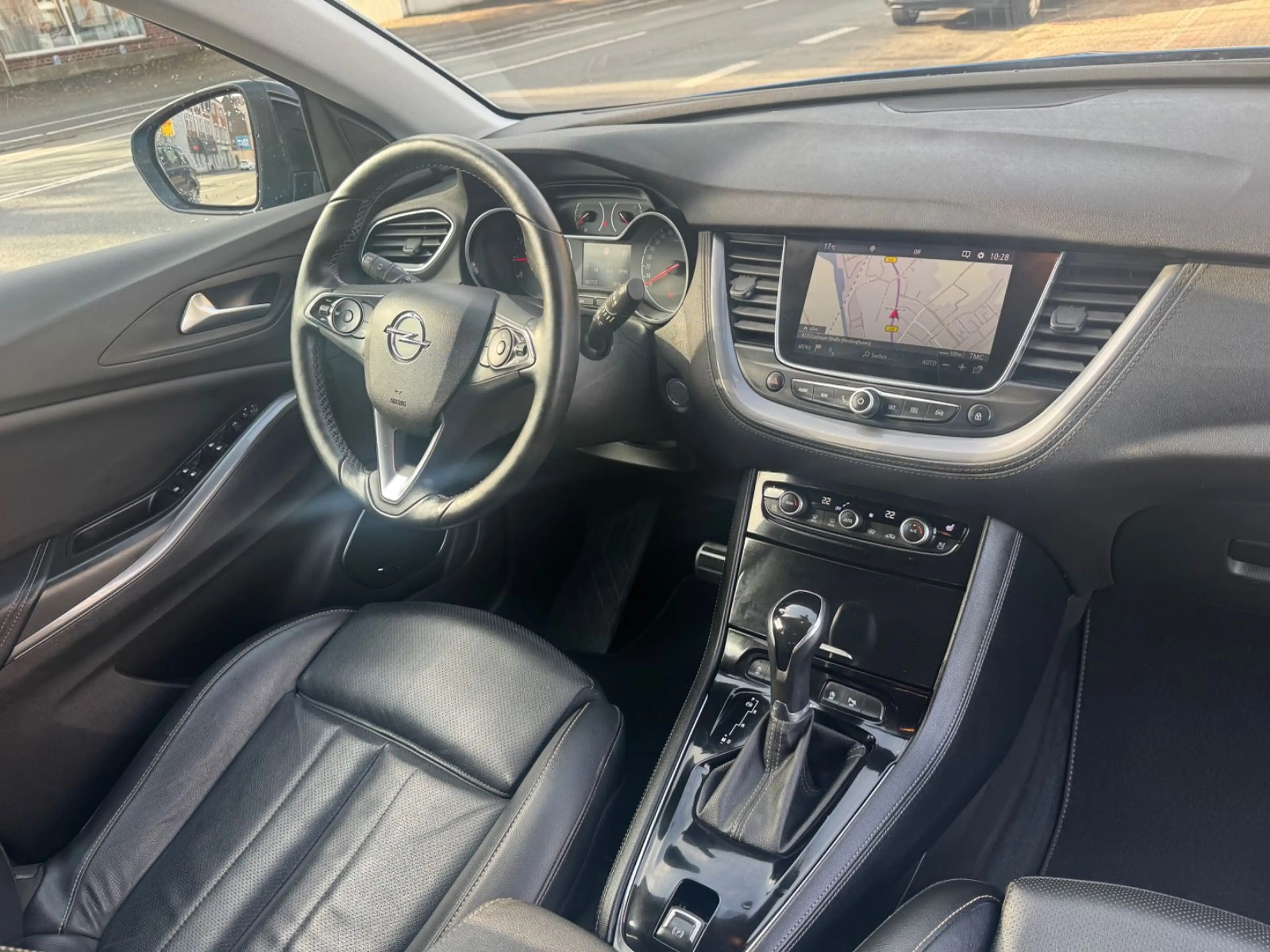 Opel Grandland X AUTOMATIK/1.HAND/360°KAMERA/SHZ V-H/LEDER/ALU/ — photo 9