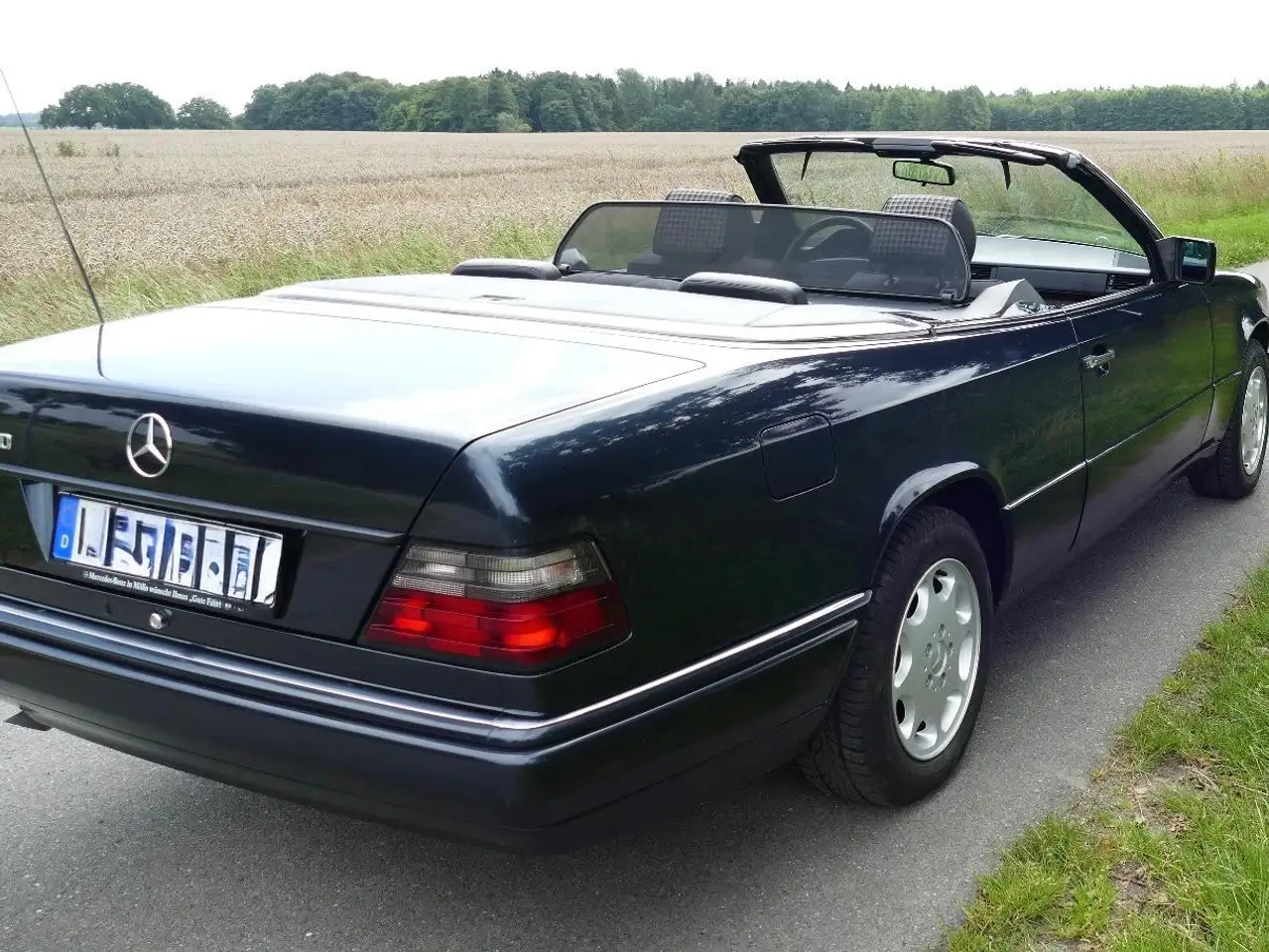 Mercedes-Benz E 200, foto 3
