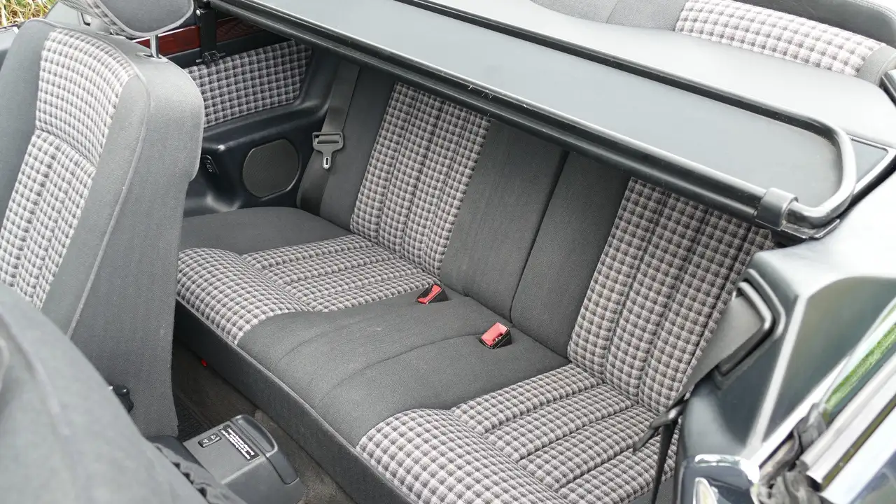 Mercedes-Benz E 200, foto 8