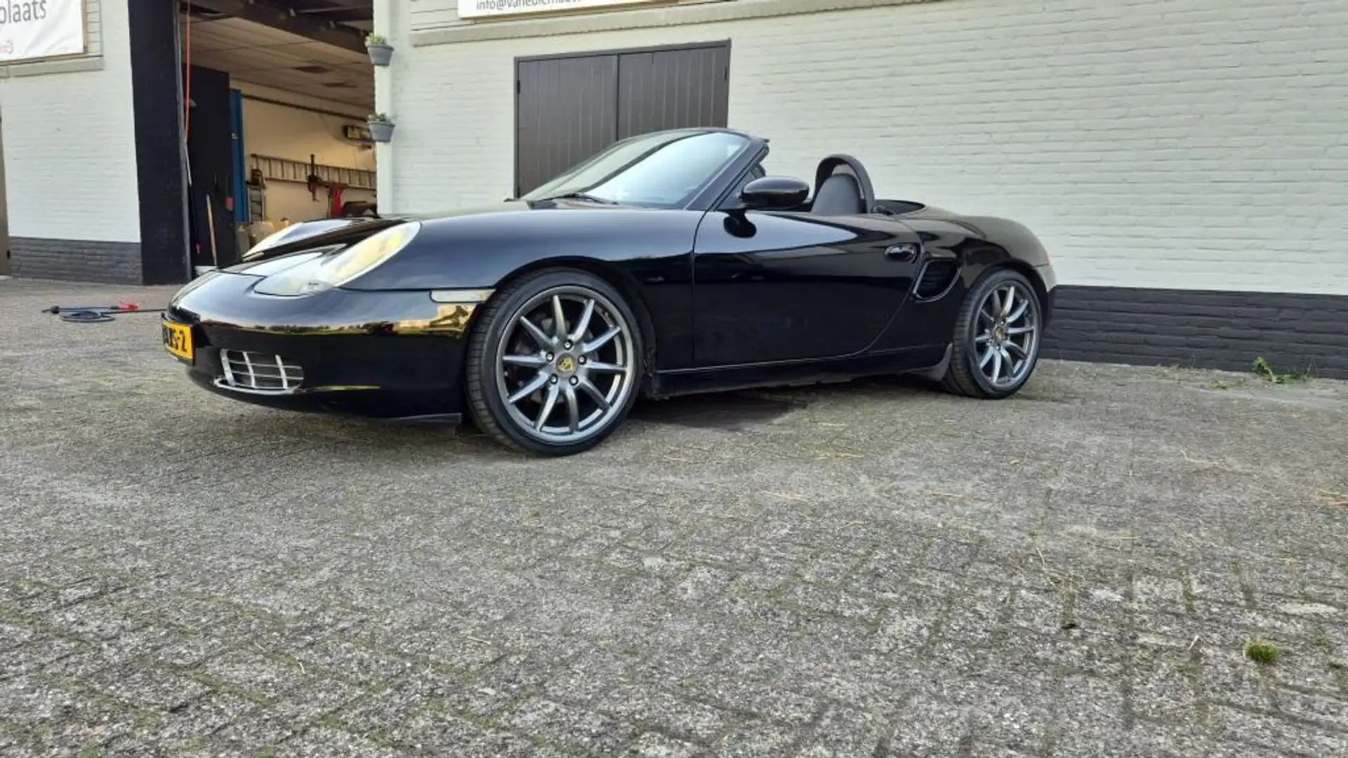 Porsche Boxster 2.7 Černá - 1