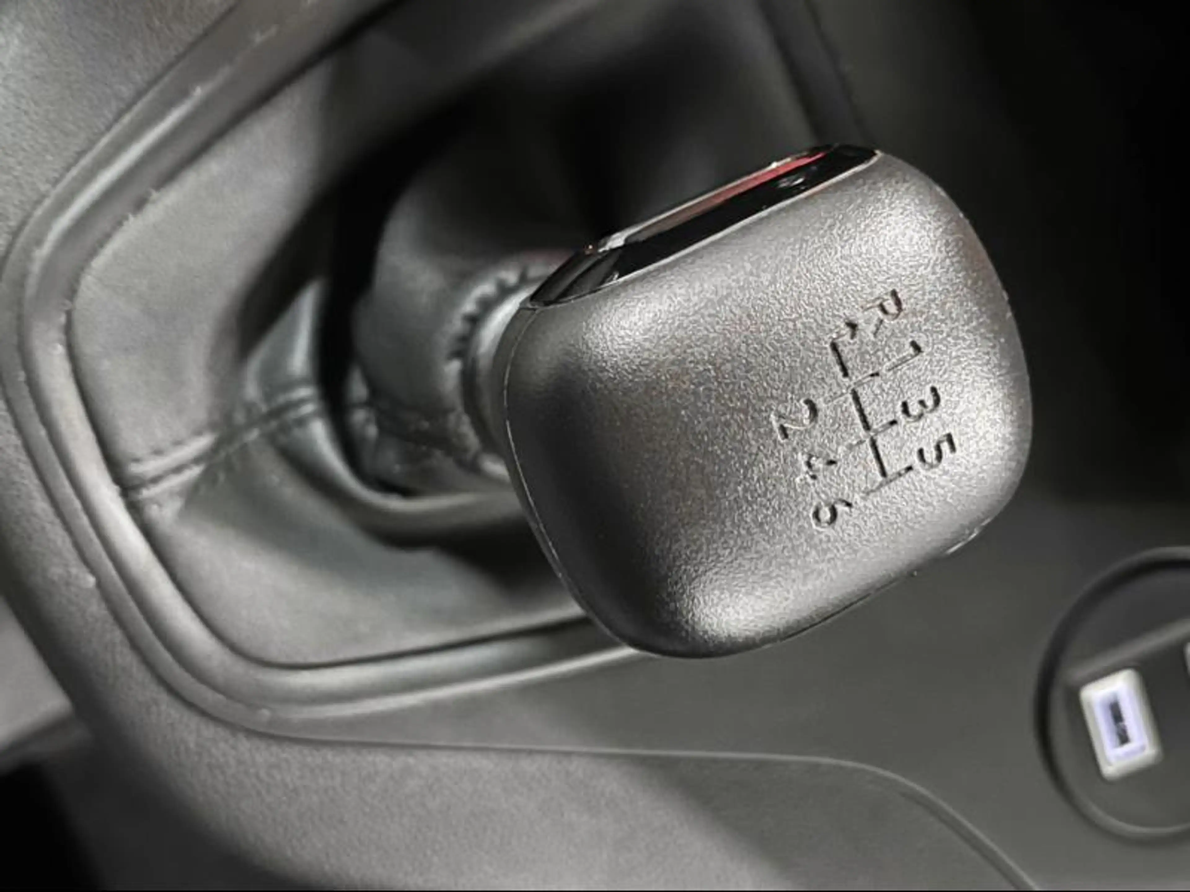 Peugeot Partner Standard Light — photo 13