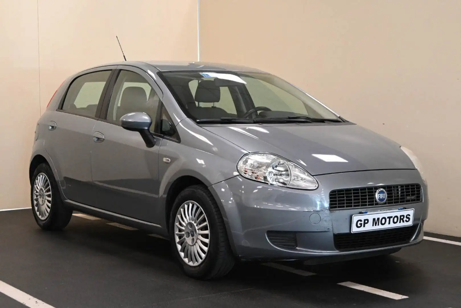 Fiat Grande Punto Grande Punto 1.3 MJT 90 CV 5 porte Grigio - 1
