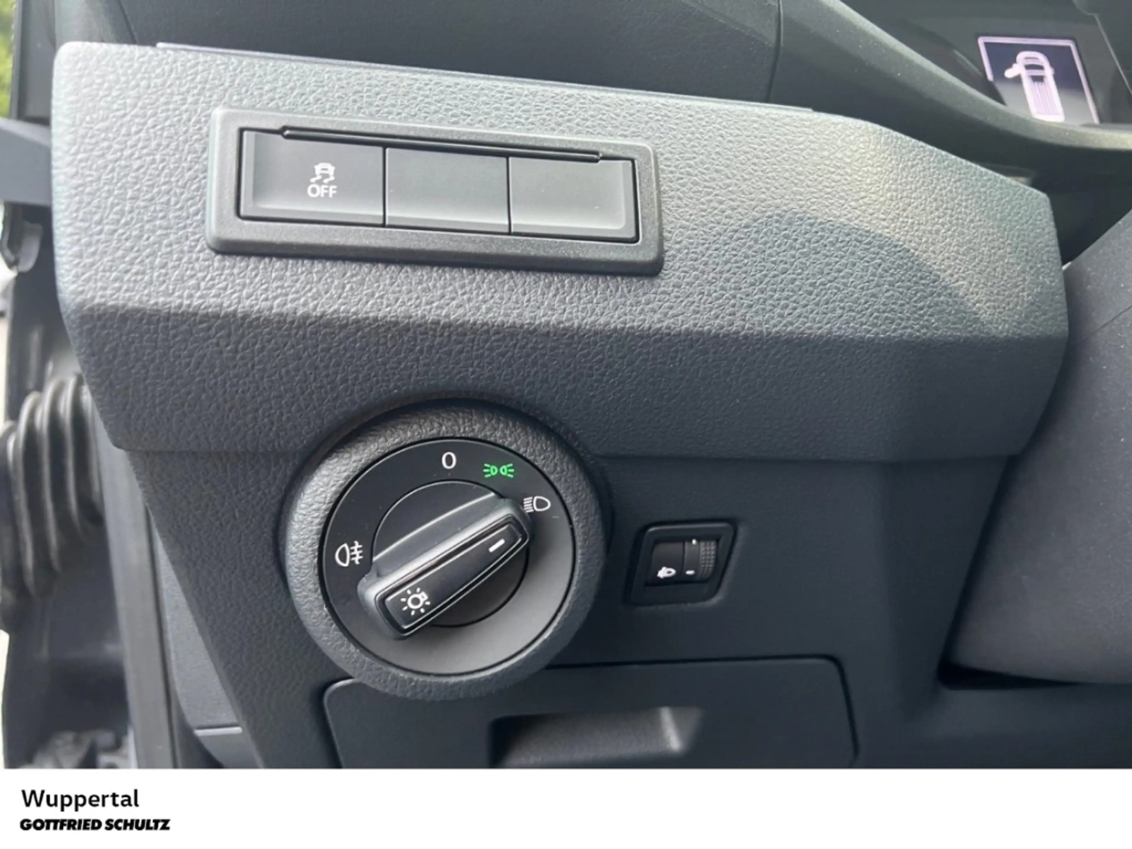 Volkswagen T6.1 Multivan 2.0 TDI 7-Sitzer AHK KAM APP CONNECT PDC — photo 12