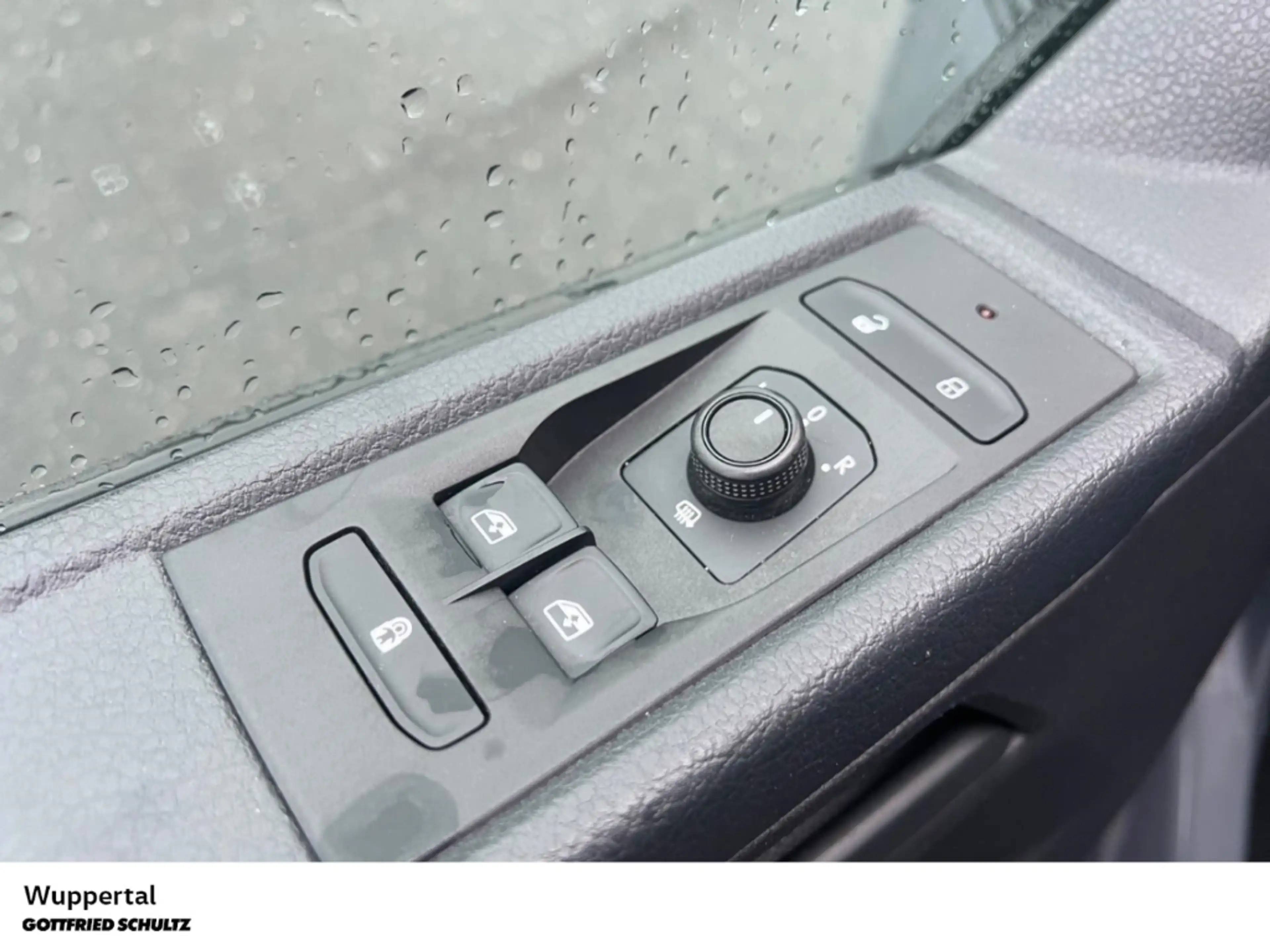 Volkswagen T6.1 Multivan 2.0 TDI 7-Sitzer AHK KAM APP CONNECT PDC — photo 11