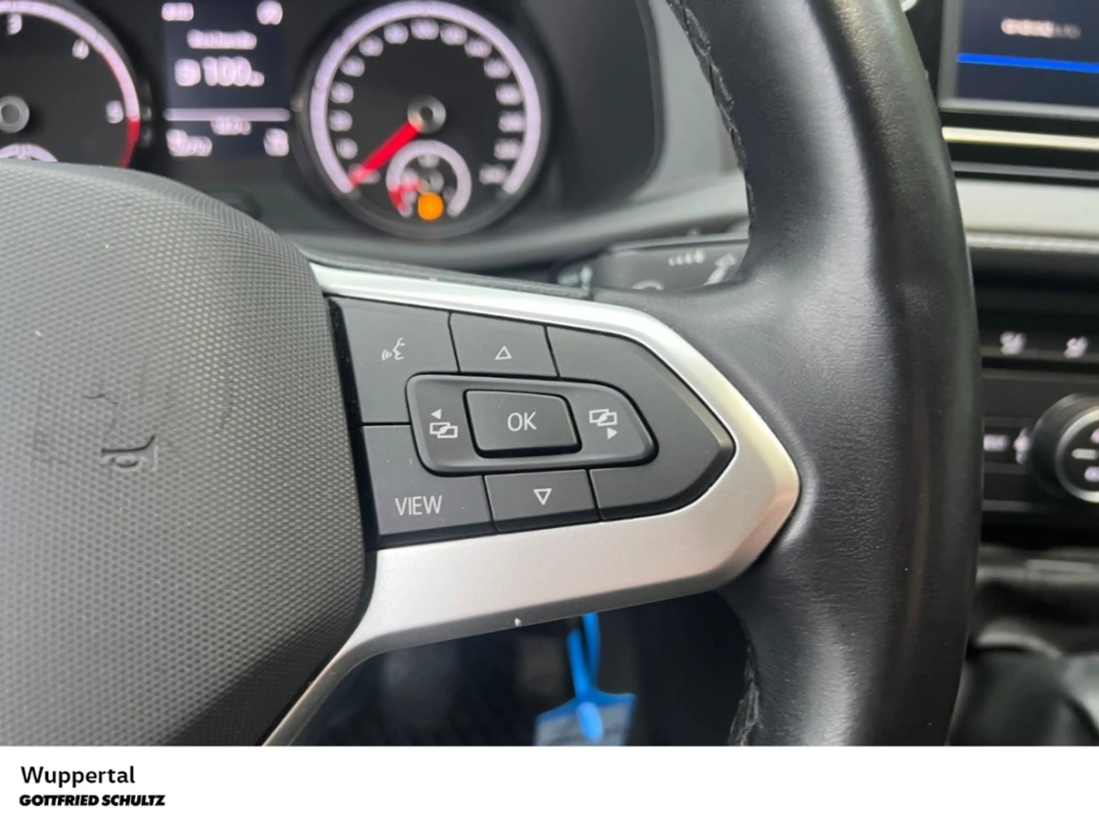 Volkswagen T6.1 Multivan 2.0 TDI 7-Sitzer AHK KAM APP CONNECT PDC — photo 14