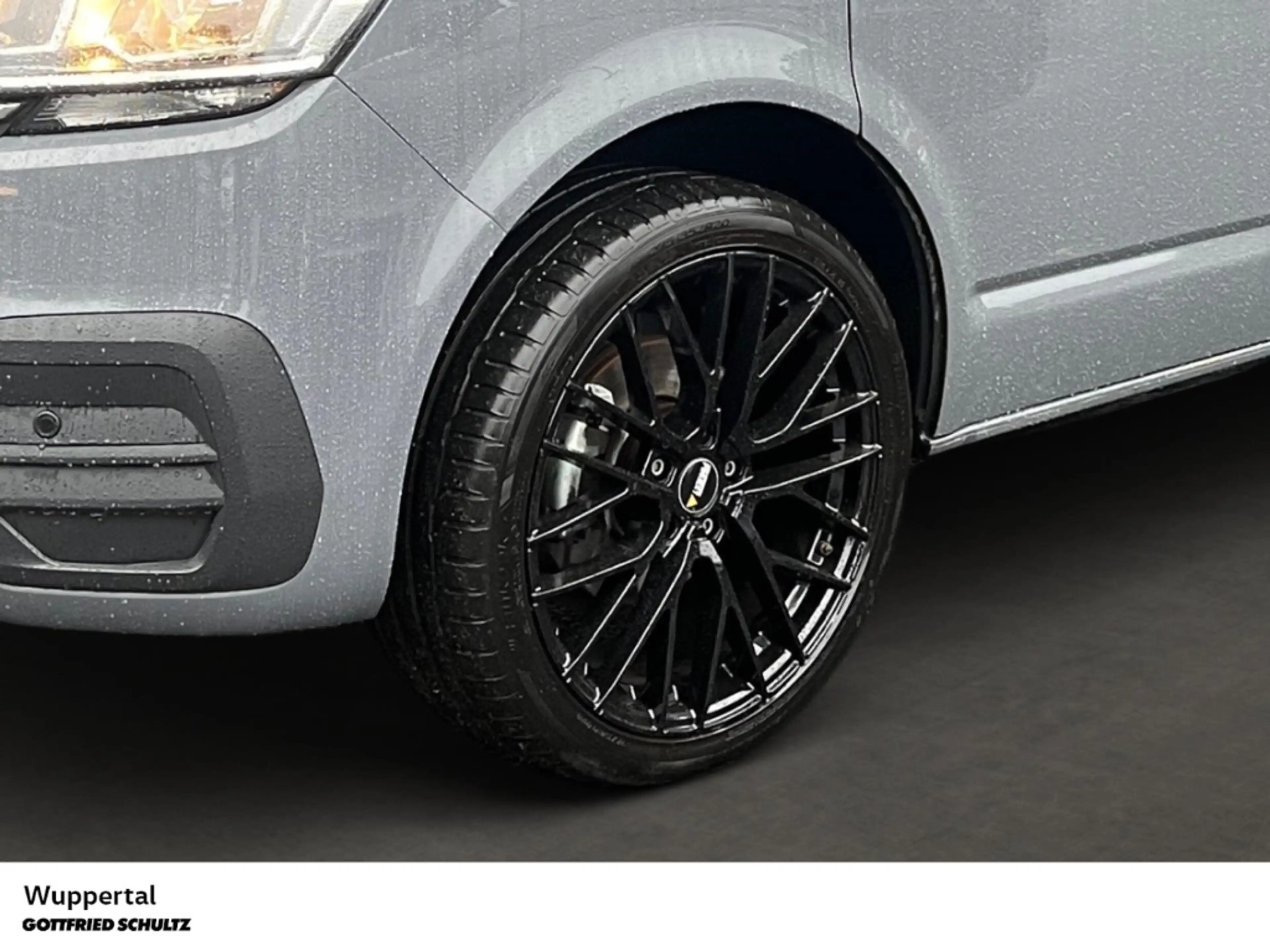 Volkswagen T6.1 Multivan 2.0 TDI 7-Sitzer AHK KAM APP CONNECT PDC — photo 9