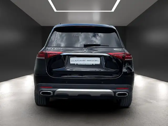 Mercedes-Benz GLE view 9