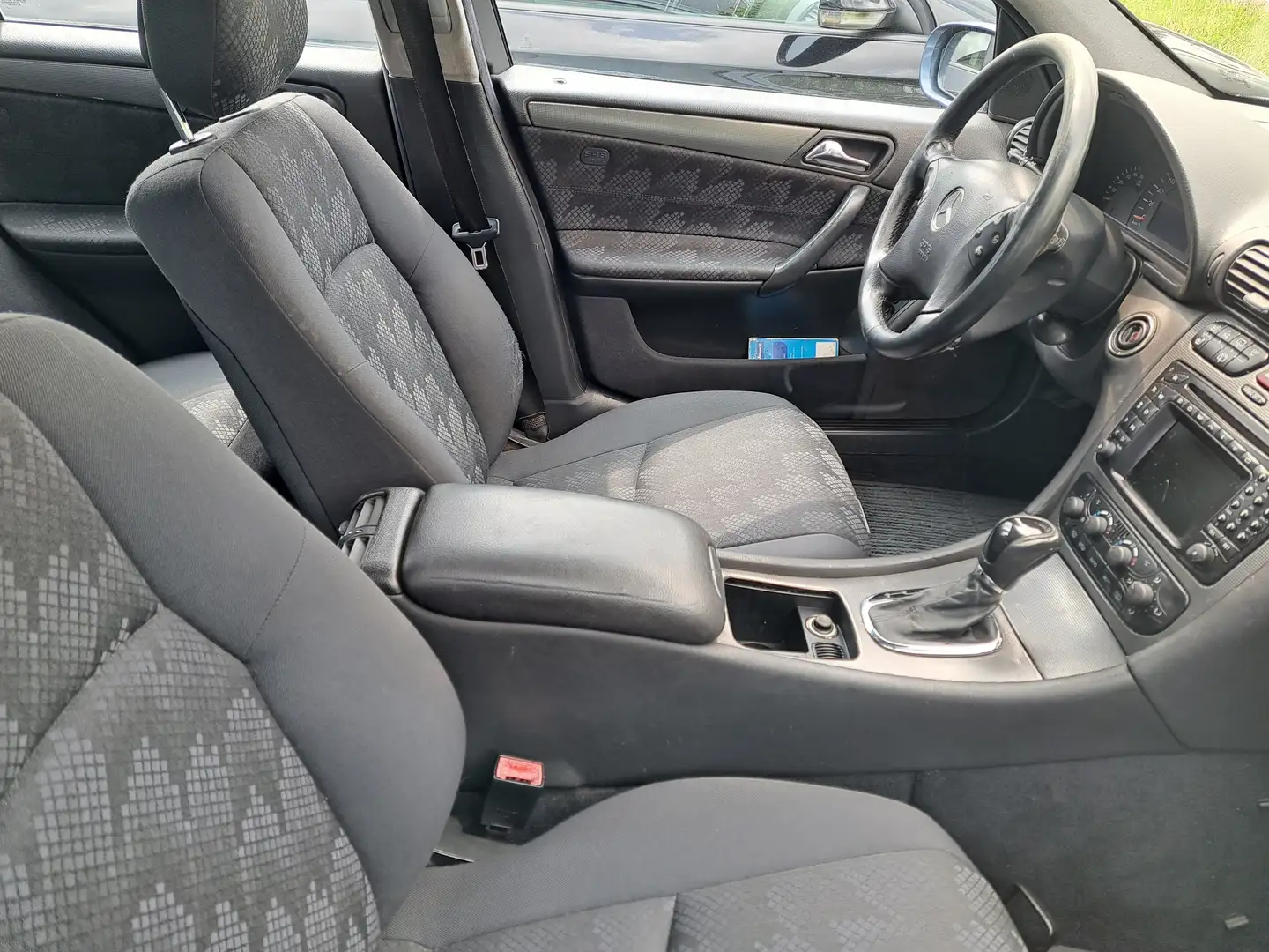 Mercedes-Benz C 270 CDI  * Automatik - Klimaanlage - Tüv 06/2026 * Azul - 2