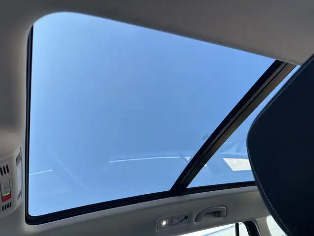 Volkswagen Passat view 9