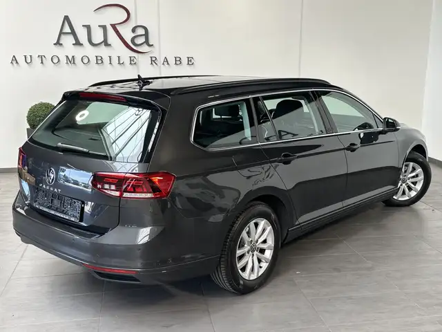 Volkswagen Passat view 5