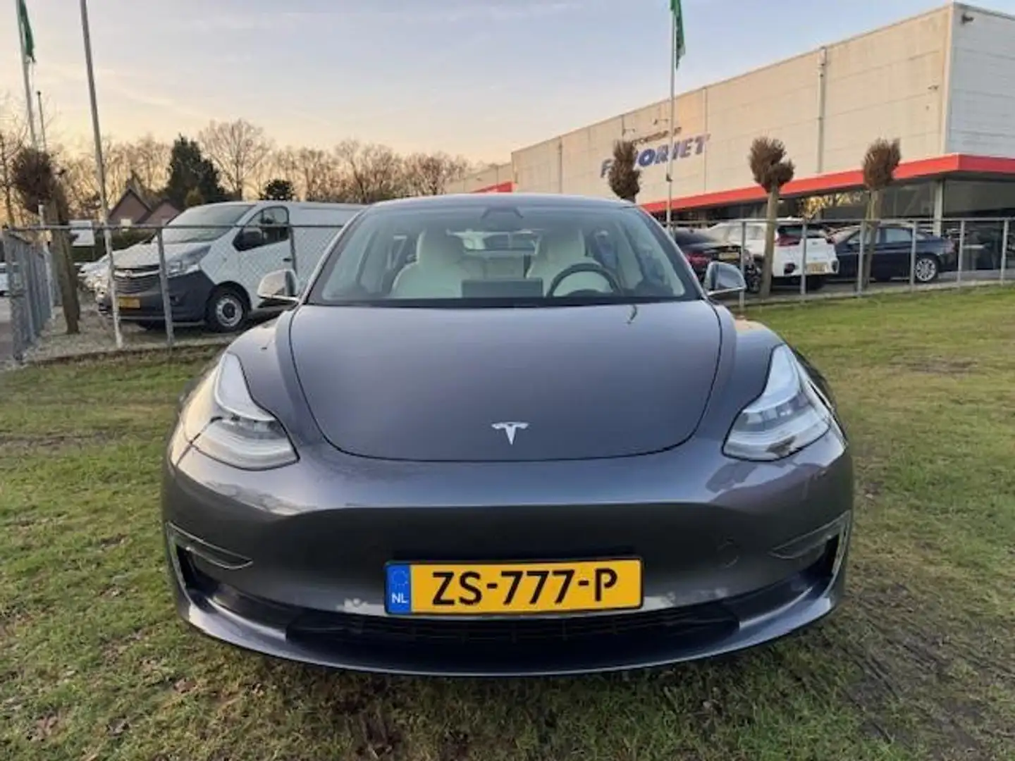 Tesla Model 3 PERFORMANCE AWD 75KWH 462PK/BETA/PANO/LEER/FABRIEK Grey - 2