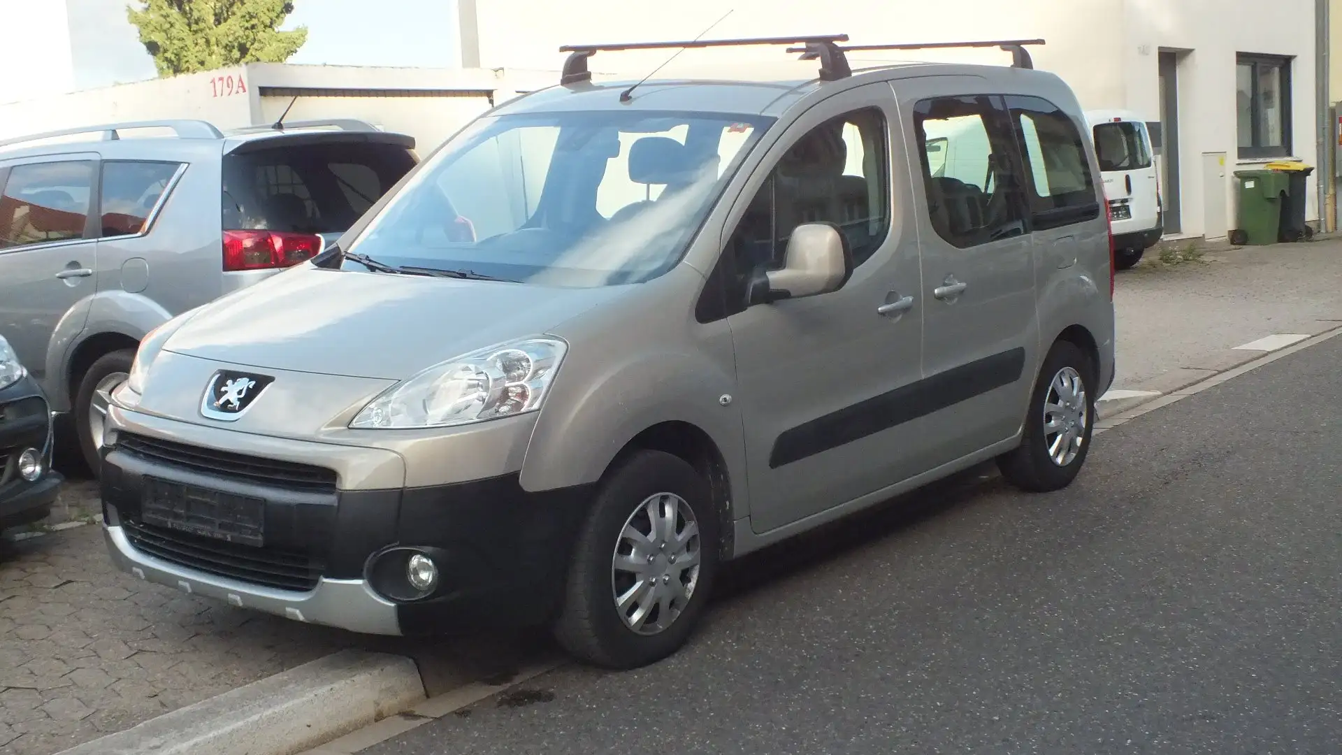 Peugeot Partner Tepee 120 VTi Family 1 Hd Tüv 4/2027 topgepfl Bronzo - 1