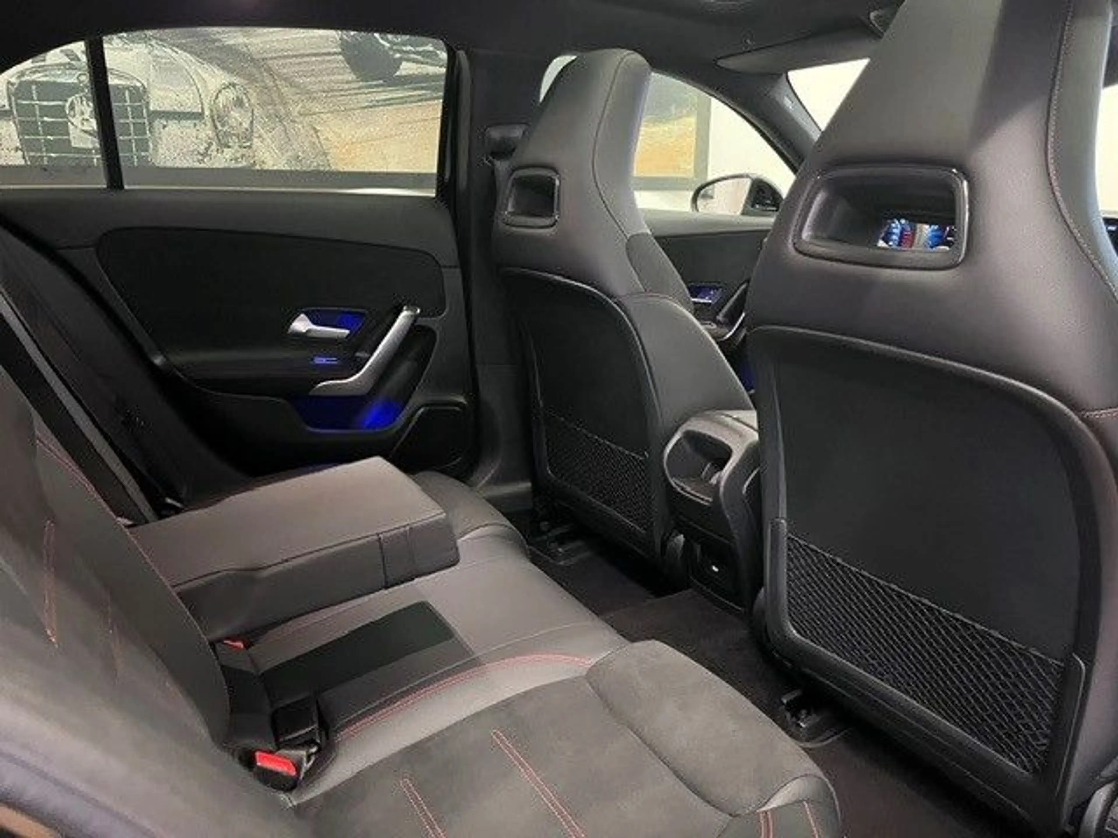 Mercedes-Benz A 250 e AMG-Line Panorama Distronic Keyless Go — photo 10