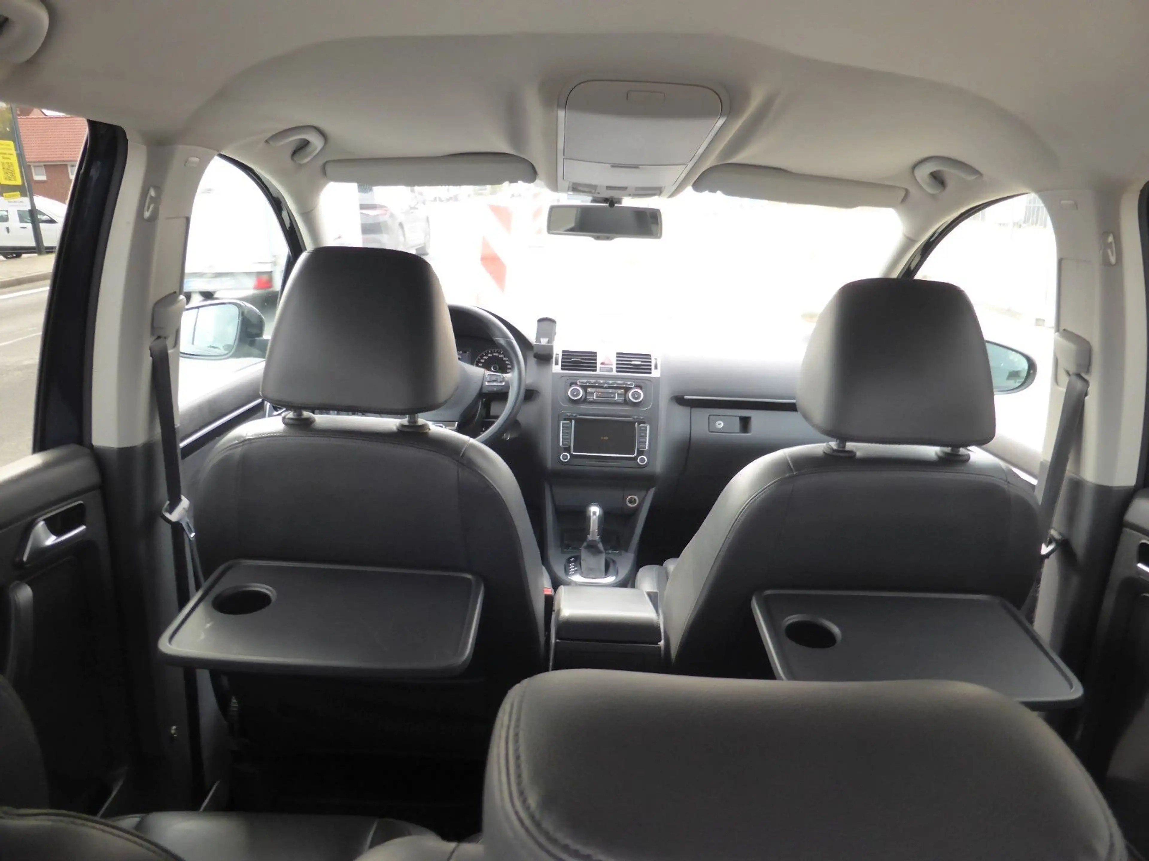 Volkswagen Touran Highline 2.0L TDI, DSG, Leder, NAVI, Xeno — photo 12