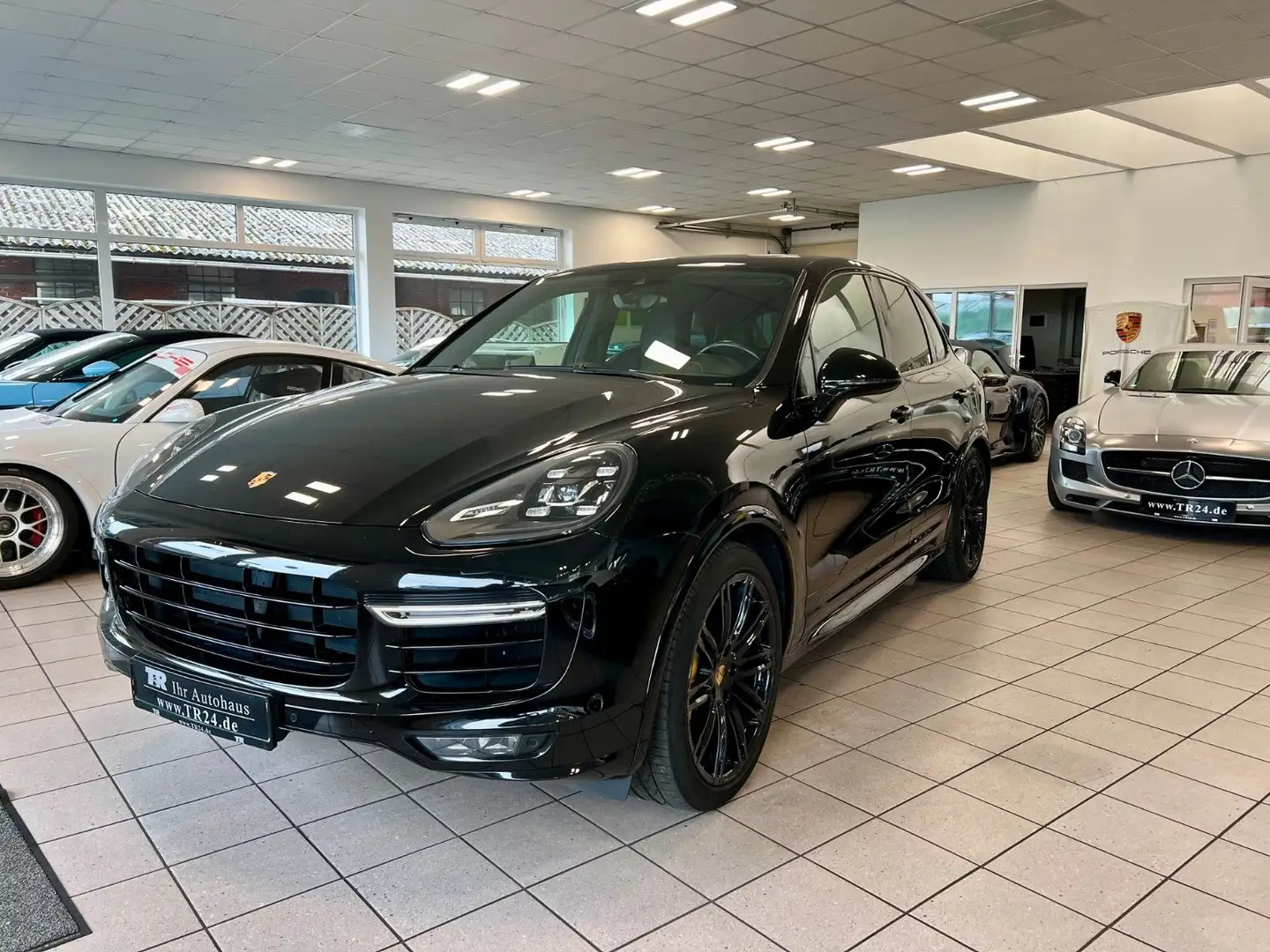 Porsche Cayenne Turbo S SportDesign/Panorama/21Zoll Zwart - 2