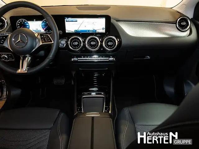 Mercedes-Benz B-Class view 10