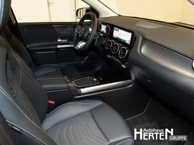 Mercedes-Benz B-Class view 6